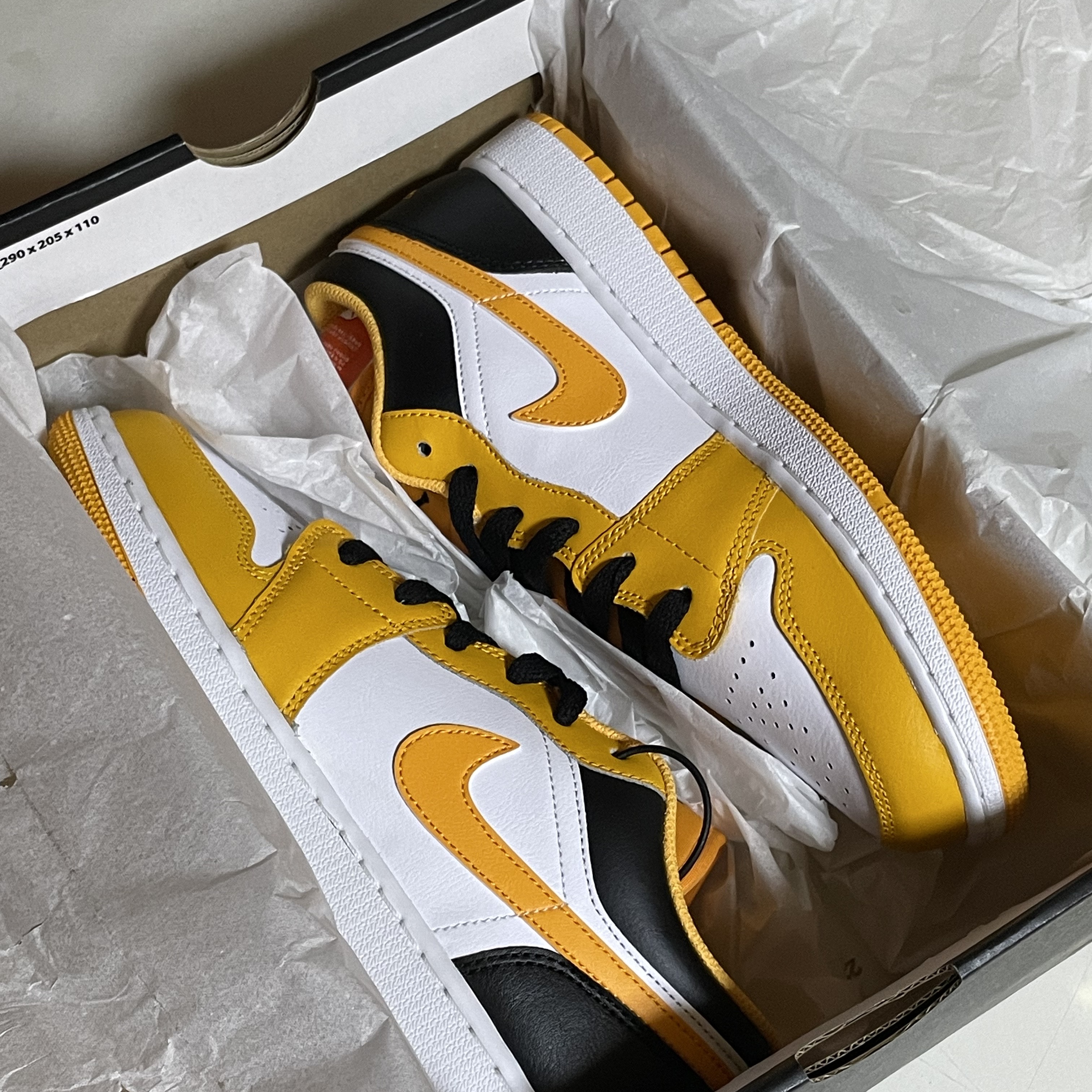 (GS) Jordan 1 Low Taxi 착용 스타일