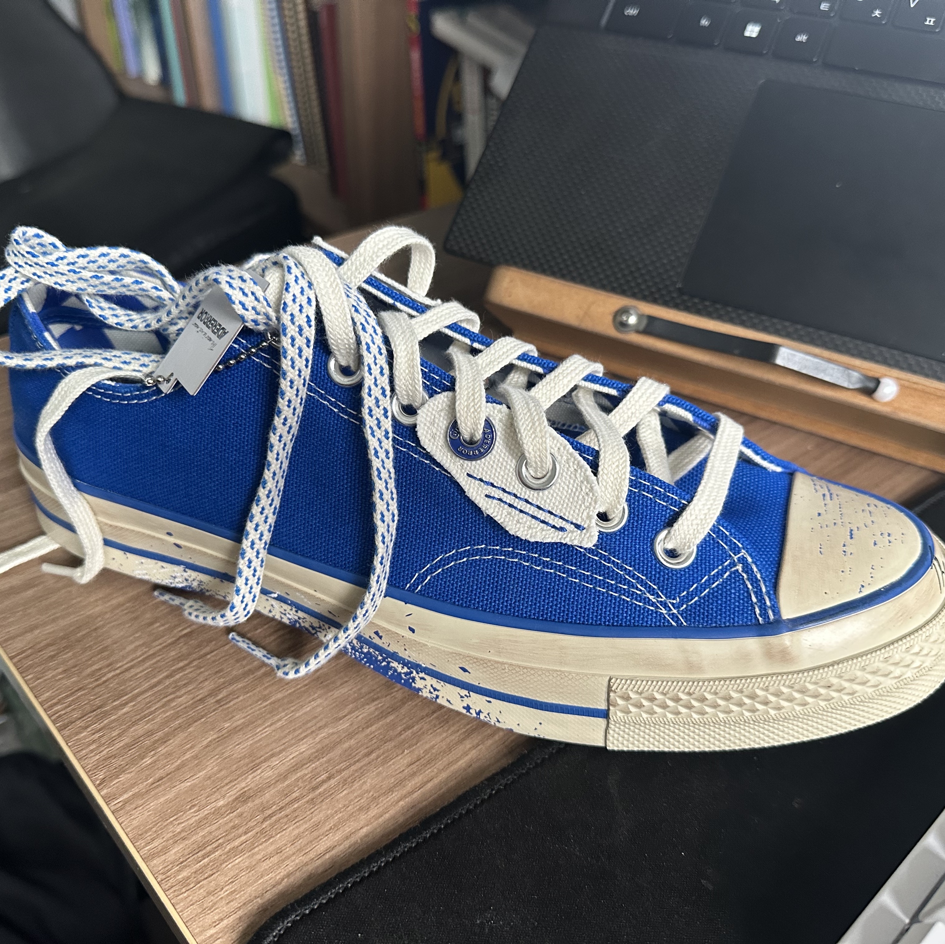 Converse x Ader Error Chuck 70 Ox Imperial Blue 착용 스타일 - 2