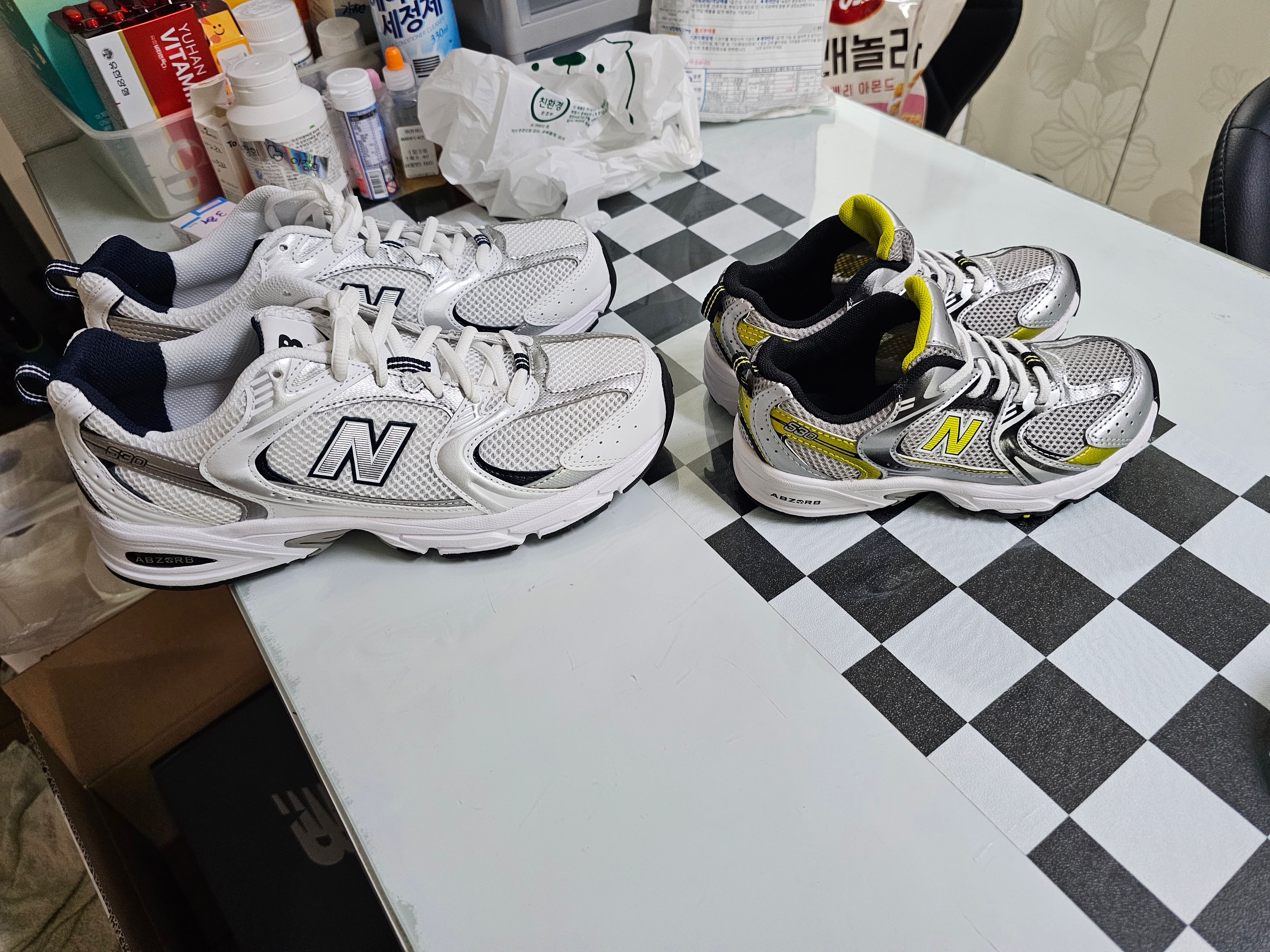 New Balance 530 White 착용 스타일