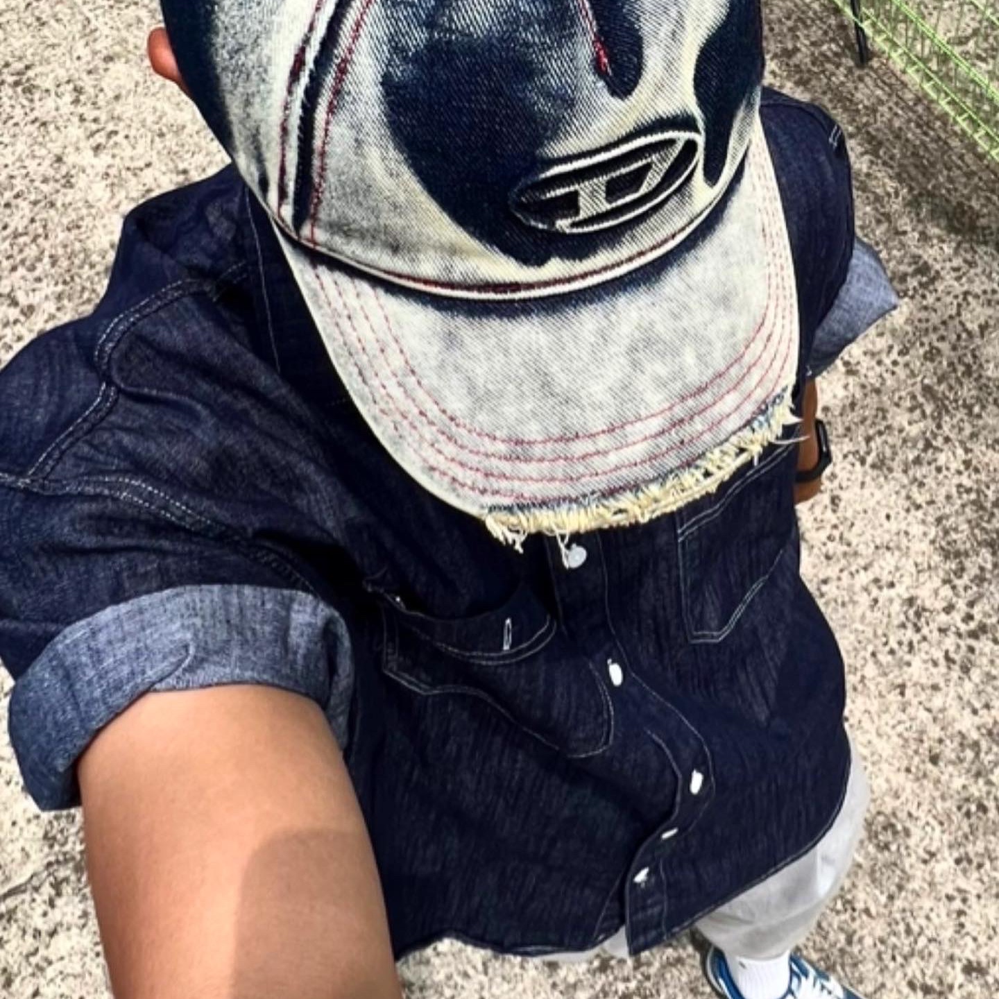Diesel C-Seymon Treated Denim Baseball Cap Blue White 착용 스타일