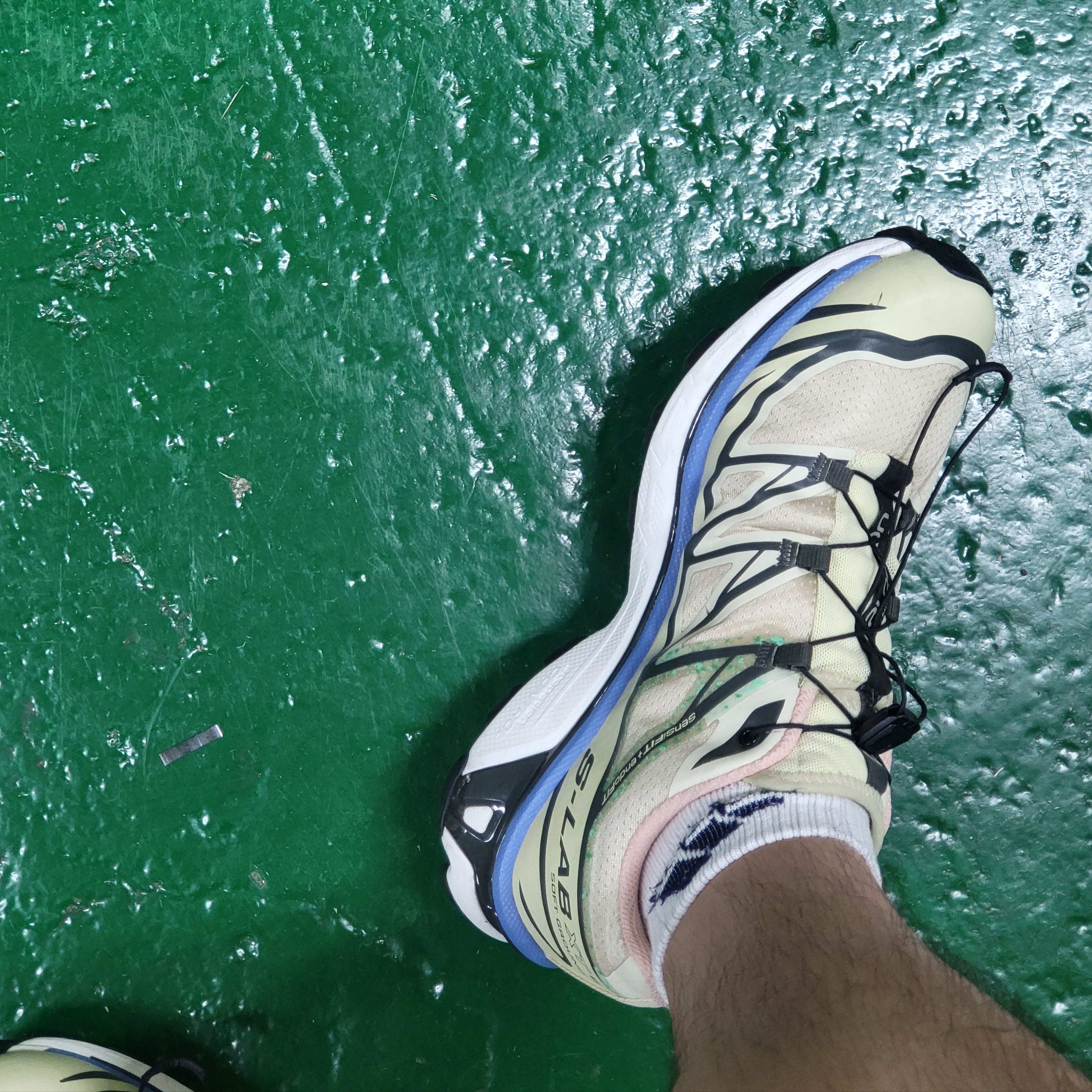 Salomon XT-6 Mindful 2 Moth Vanilla 착용 스타일