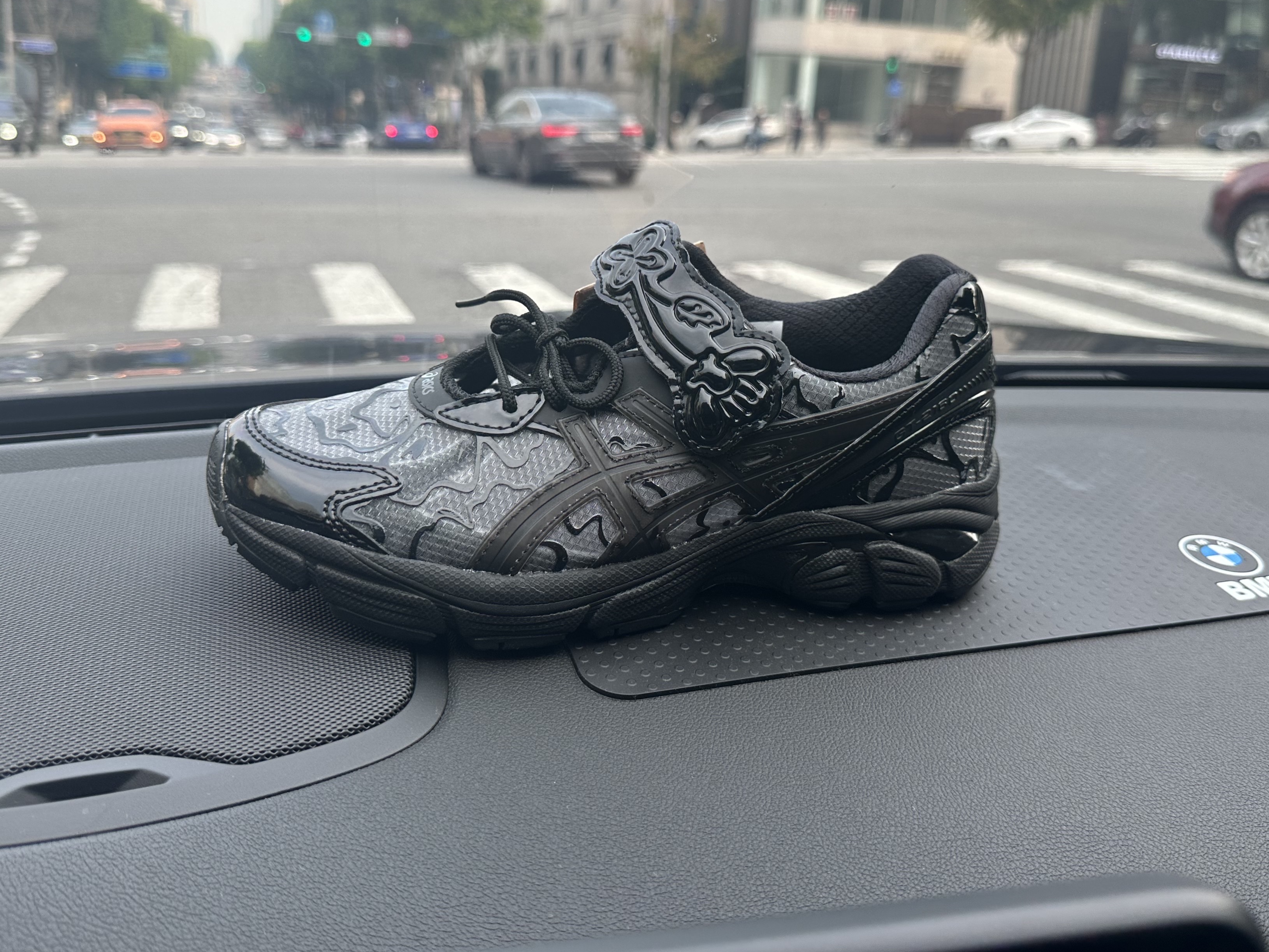 Asics x Cecilie Bahnsen GT-2160 Black 착용 스타일 - 1