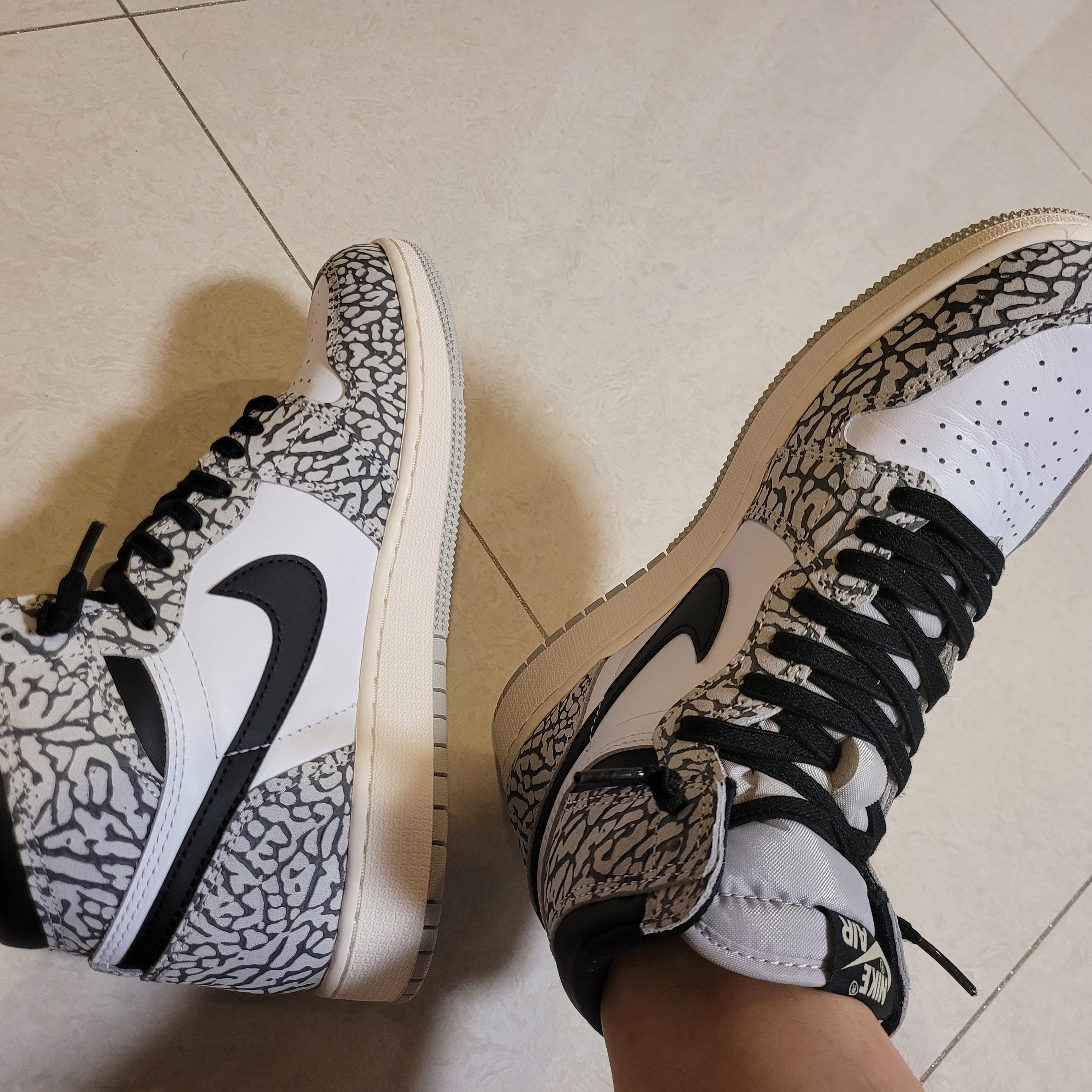 (GS) Jordan 1 Retro High White Cement, Jordan 1 Retro High OG White Cement 착용 스타일 - 4