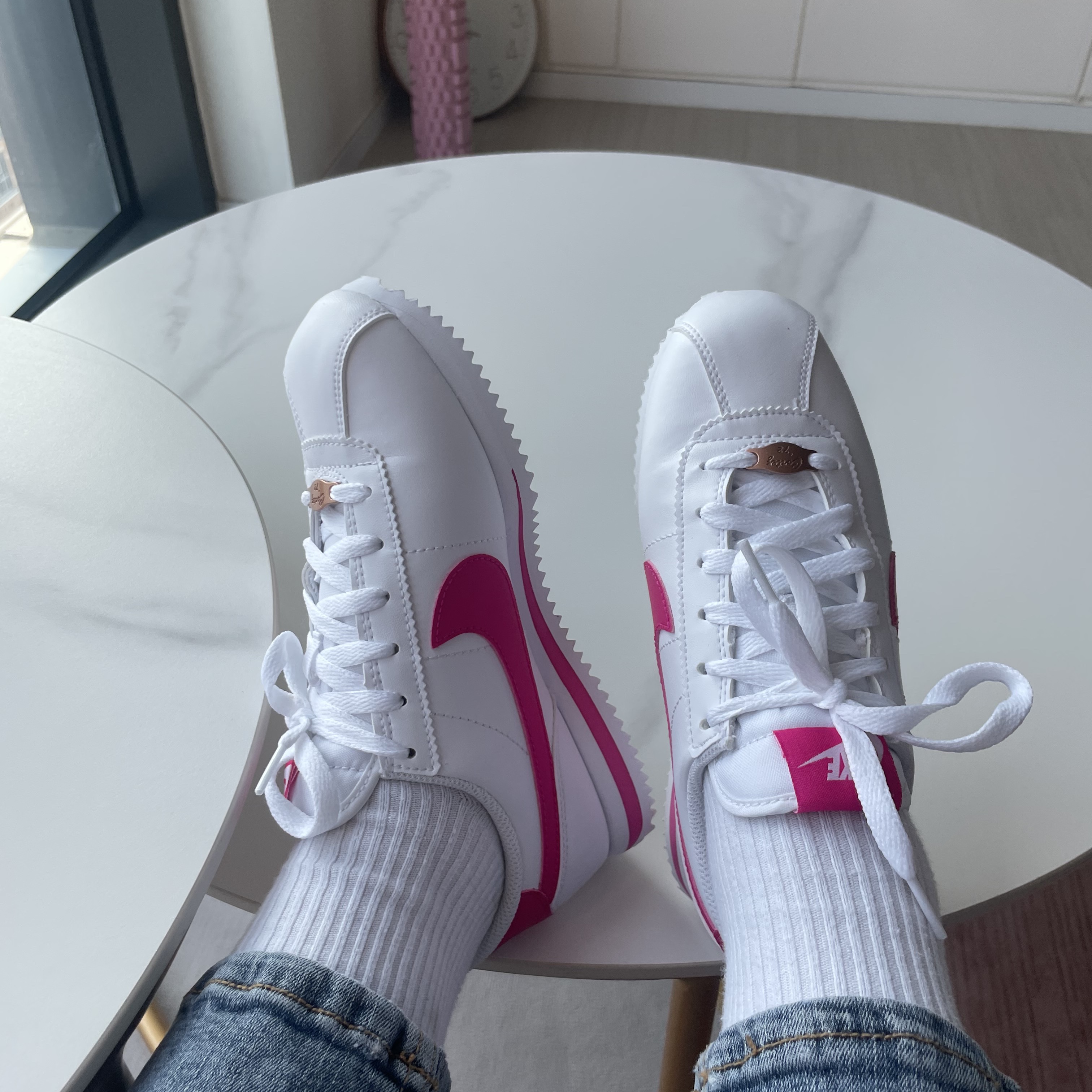 (GS) Nike Cortez Basic SL White Pink Prime 착용 스타일