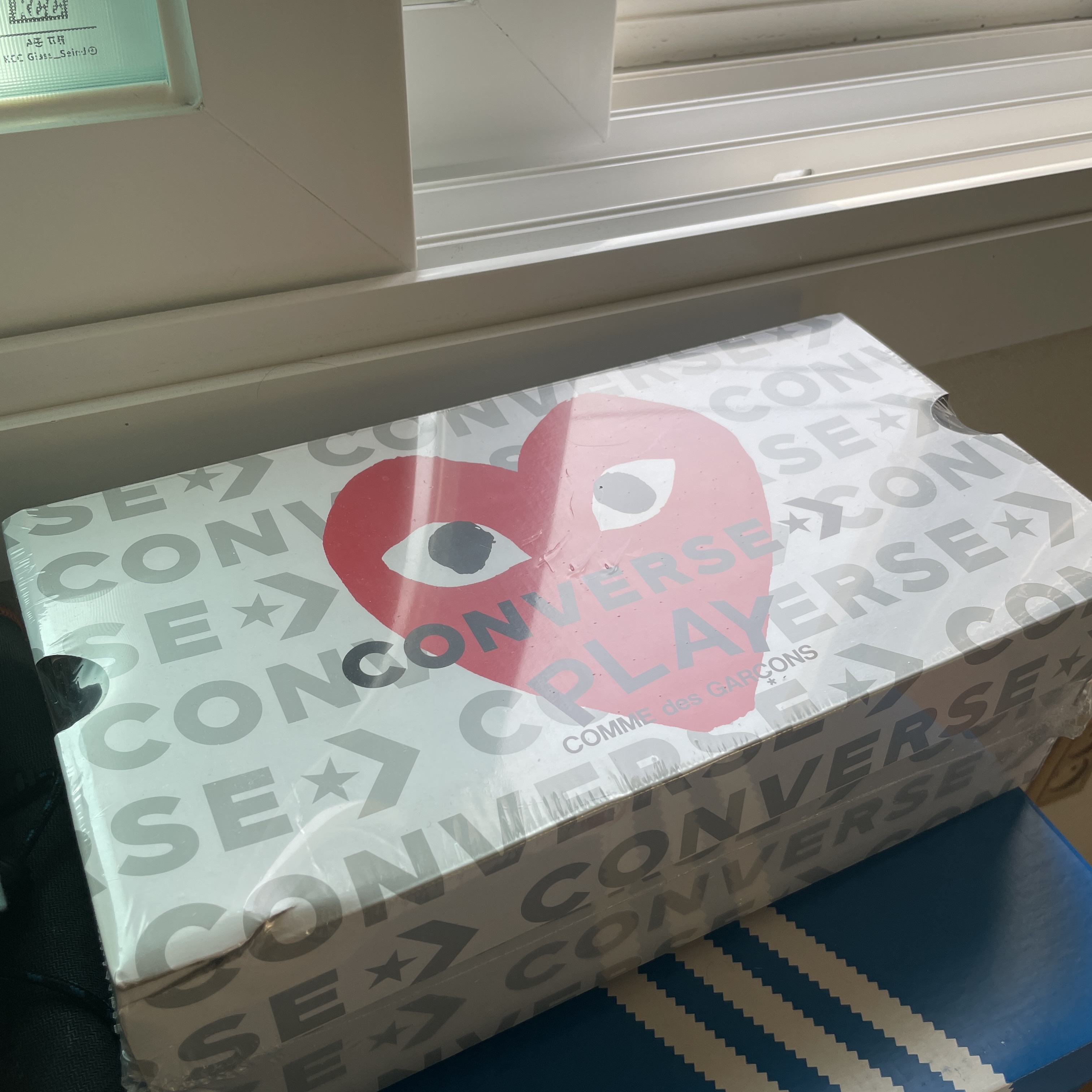 Converse x Play Comme des Garcons Chuck 70 Hi Black 착용 스타일 - 1