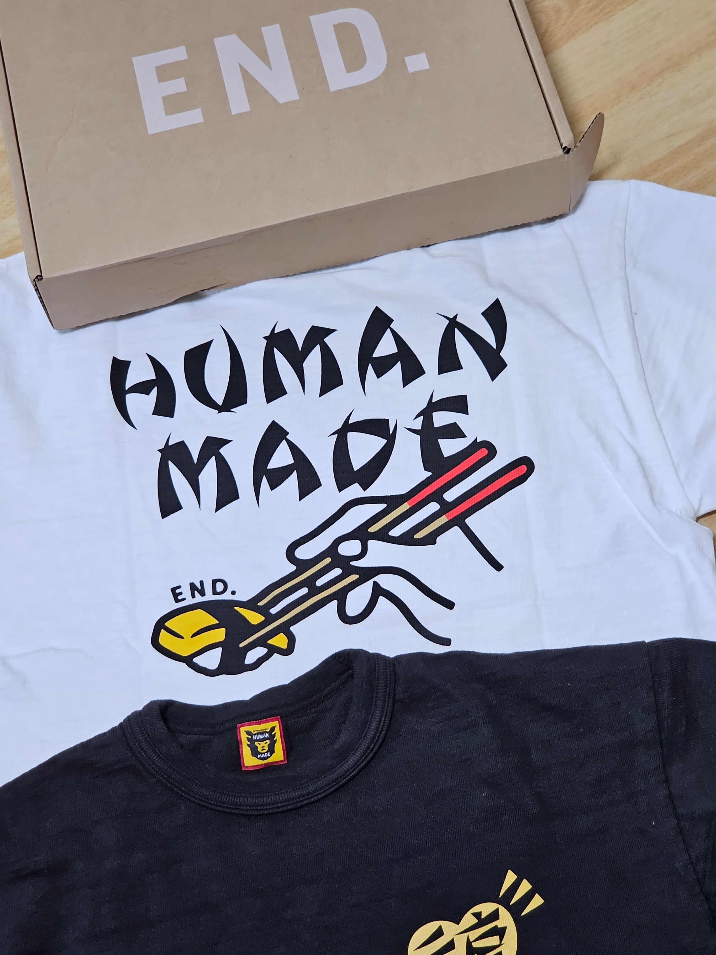Human Made x END. Sushi T-Shirt White, Human Made x END. Sushi T-Shirt Black 착용 스타일 - 2