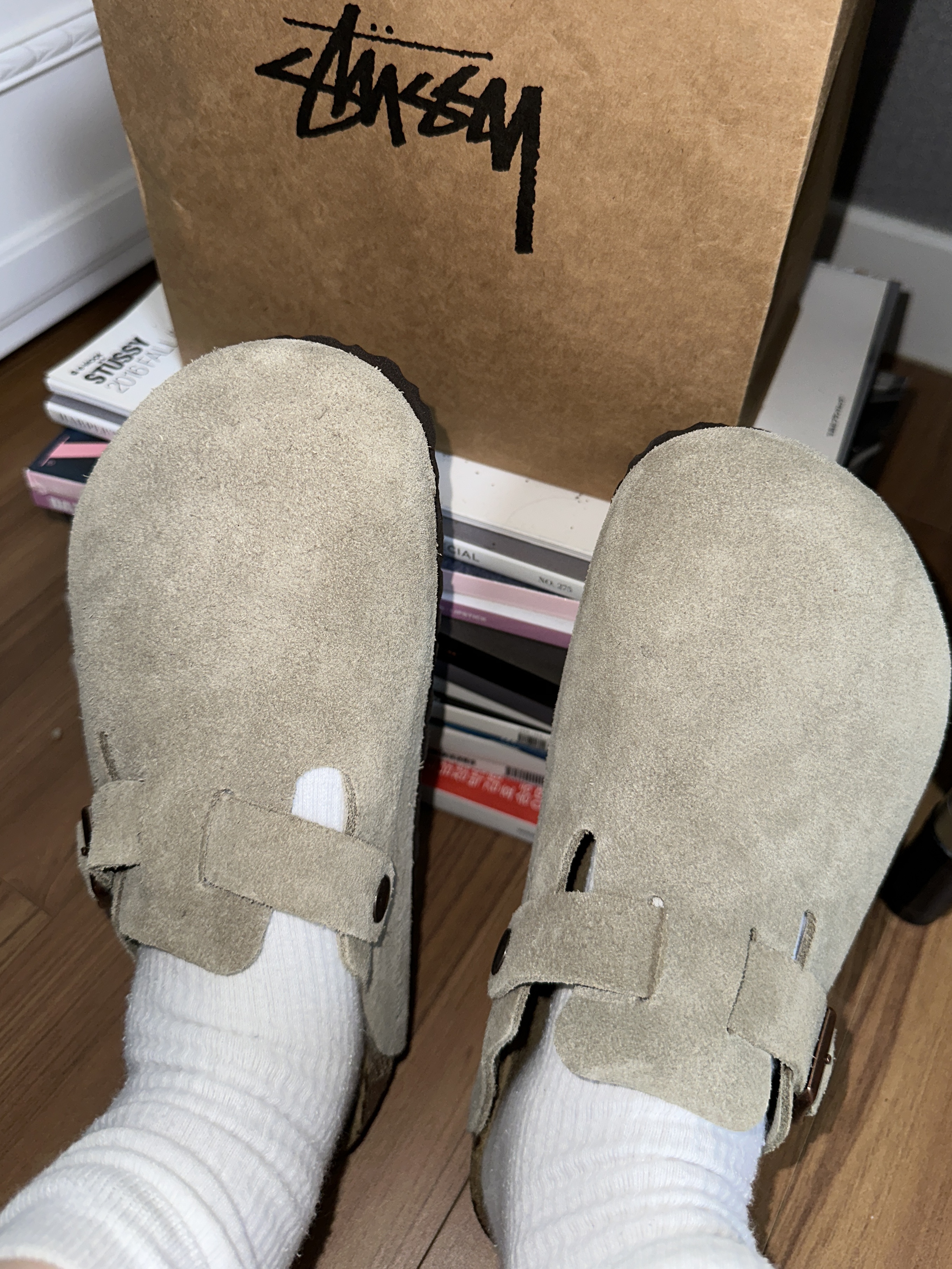 Birkenstock Boston Soft Footbed Taupe - Regular 착용 스타일