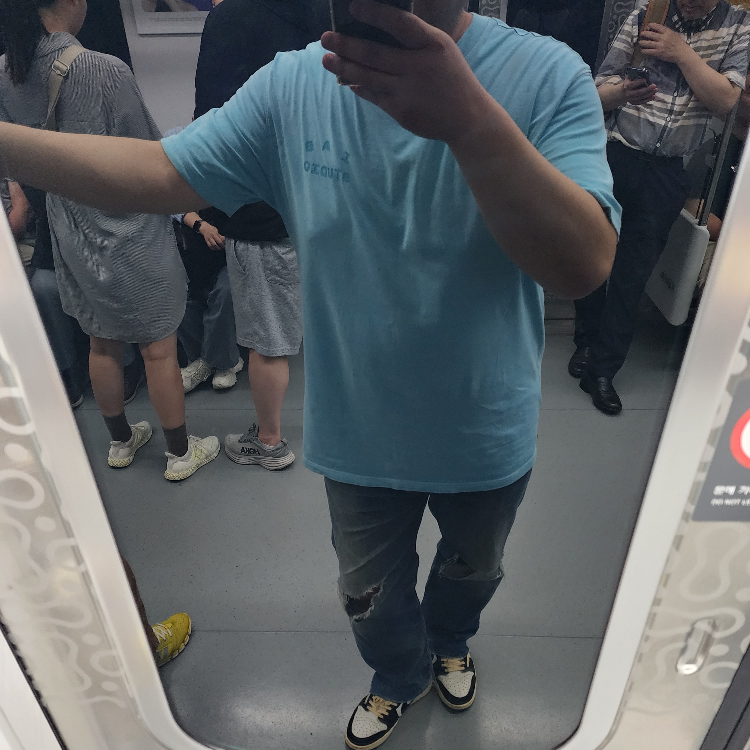Jordan 1 x Travis Scott x Fragment Retro Low OG SP Military Blue, IAB Studio Pigment T-Shirt Cyan 착용 스타일