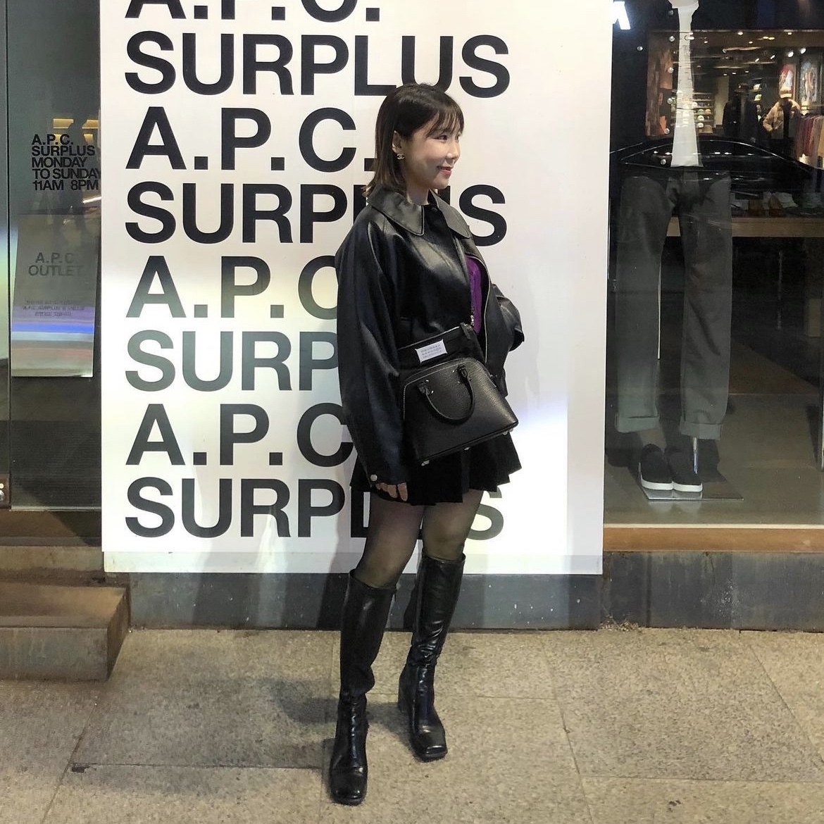 Maison Margiela 5AC Micro Bag Black 착용 스타일