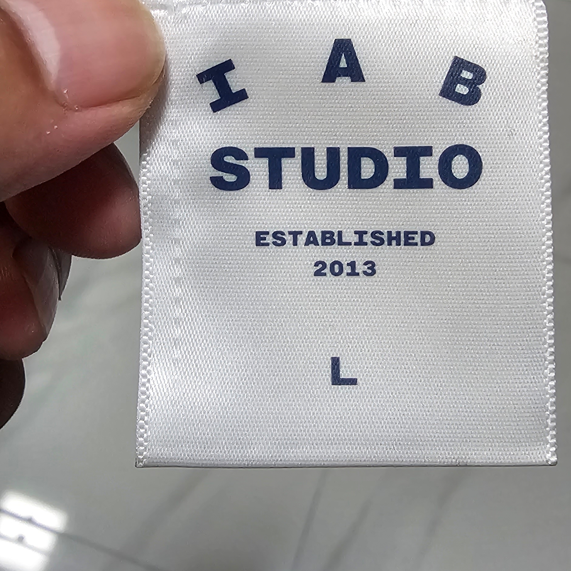IAB Studio 10th Anniversary T-Shirts Pack White & Black (2 Pack), New Balance 1906R Silver Green 착용 스타일 - 2