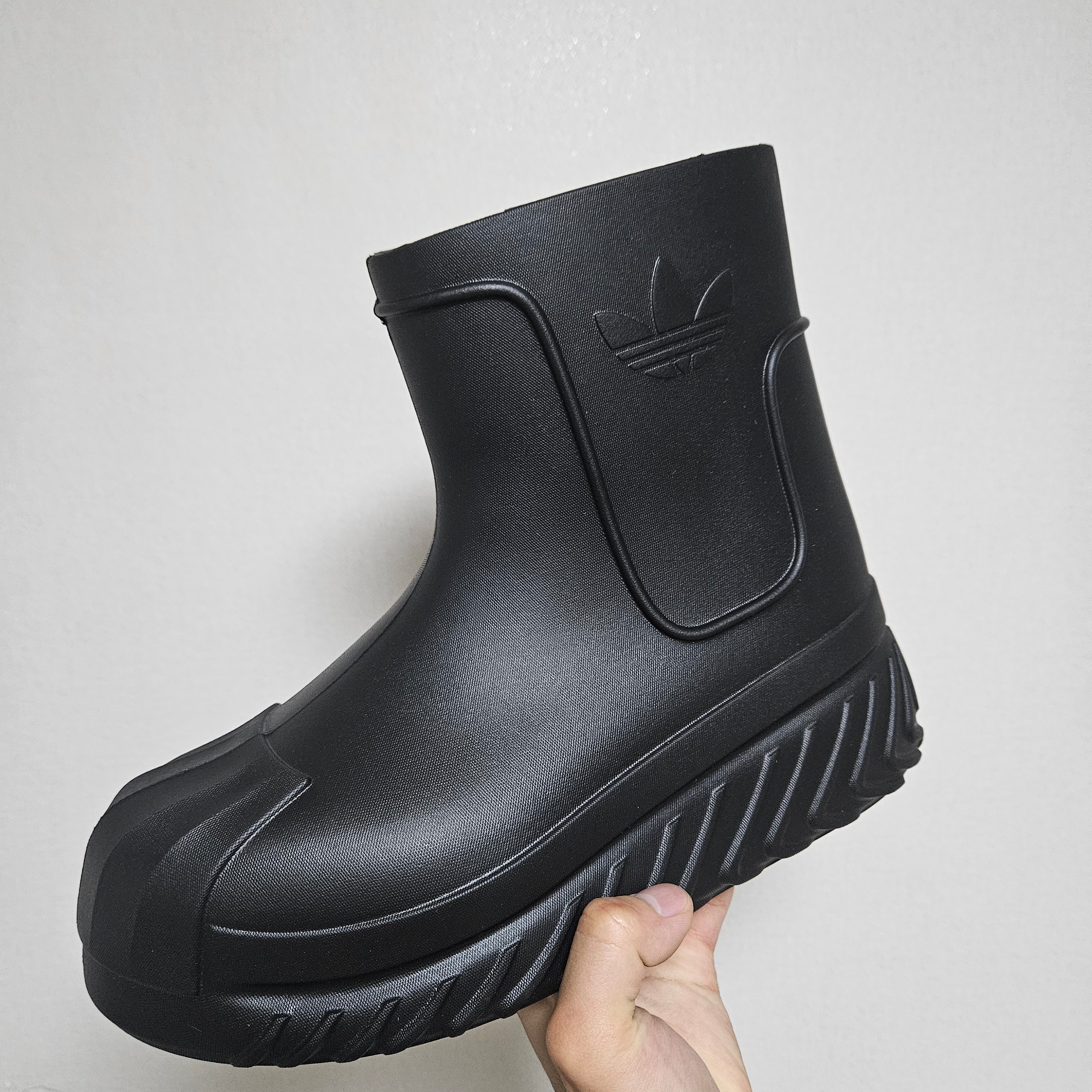 (W) Adidas Adifom Superstar Boot Black 착용 스타일
