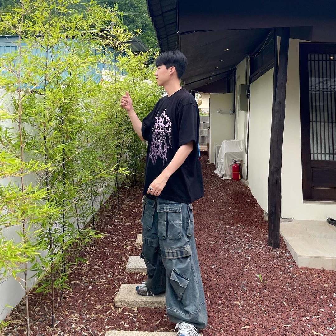 [KREAM 단독] Ourpas 030 Wide Cargo Denim Blue 착용 스타일