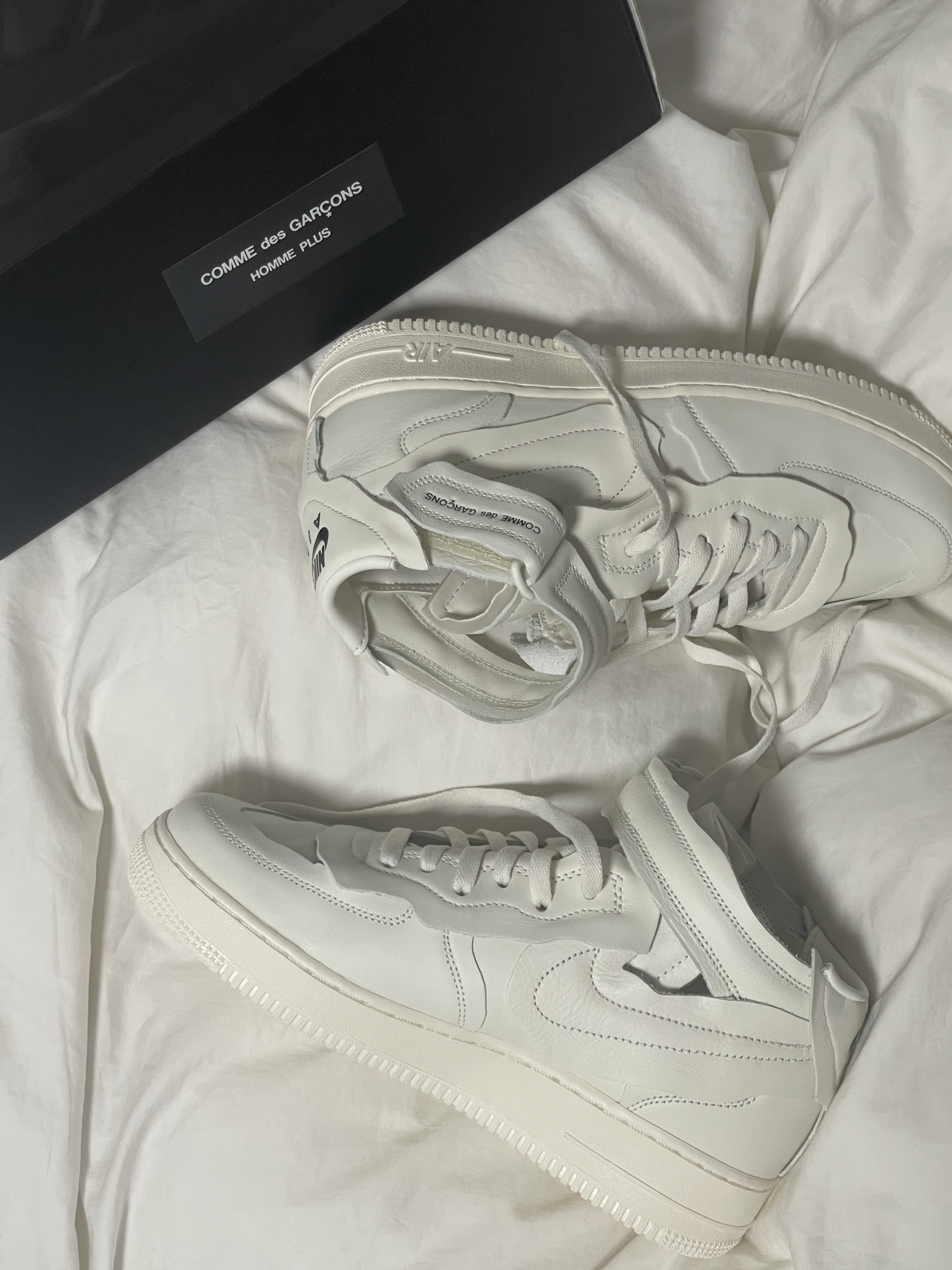 Nike x Comme des Garcons Homme Plus Air Force Mid White 착용 스타일