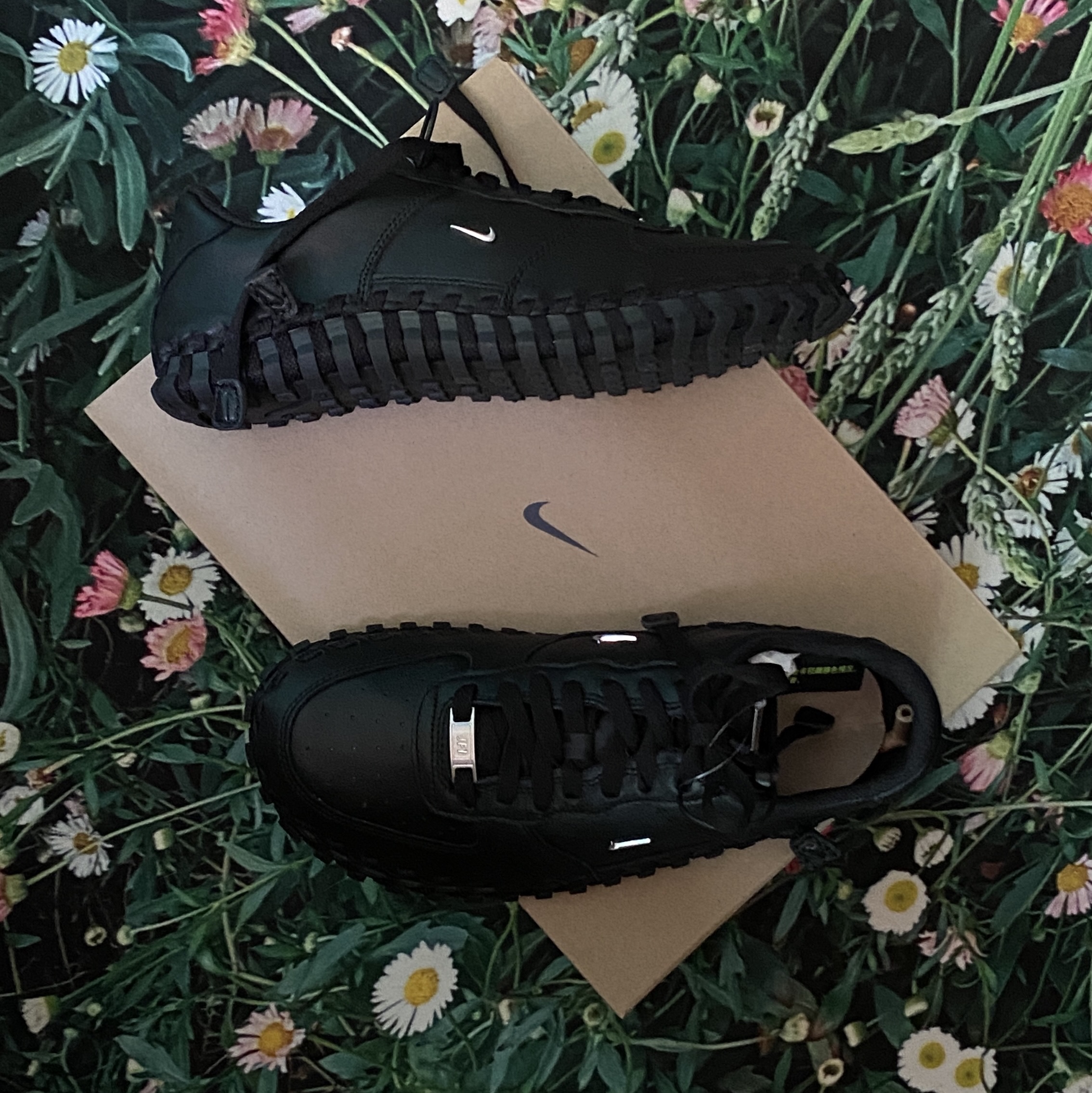 Nike x Jacquemus J Force 1 Low LX SP Black 착용 스타일 - 1