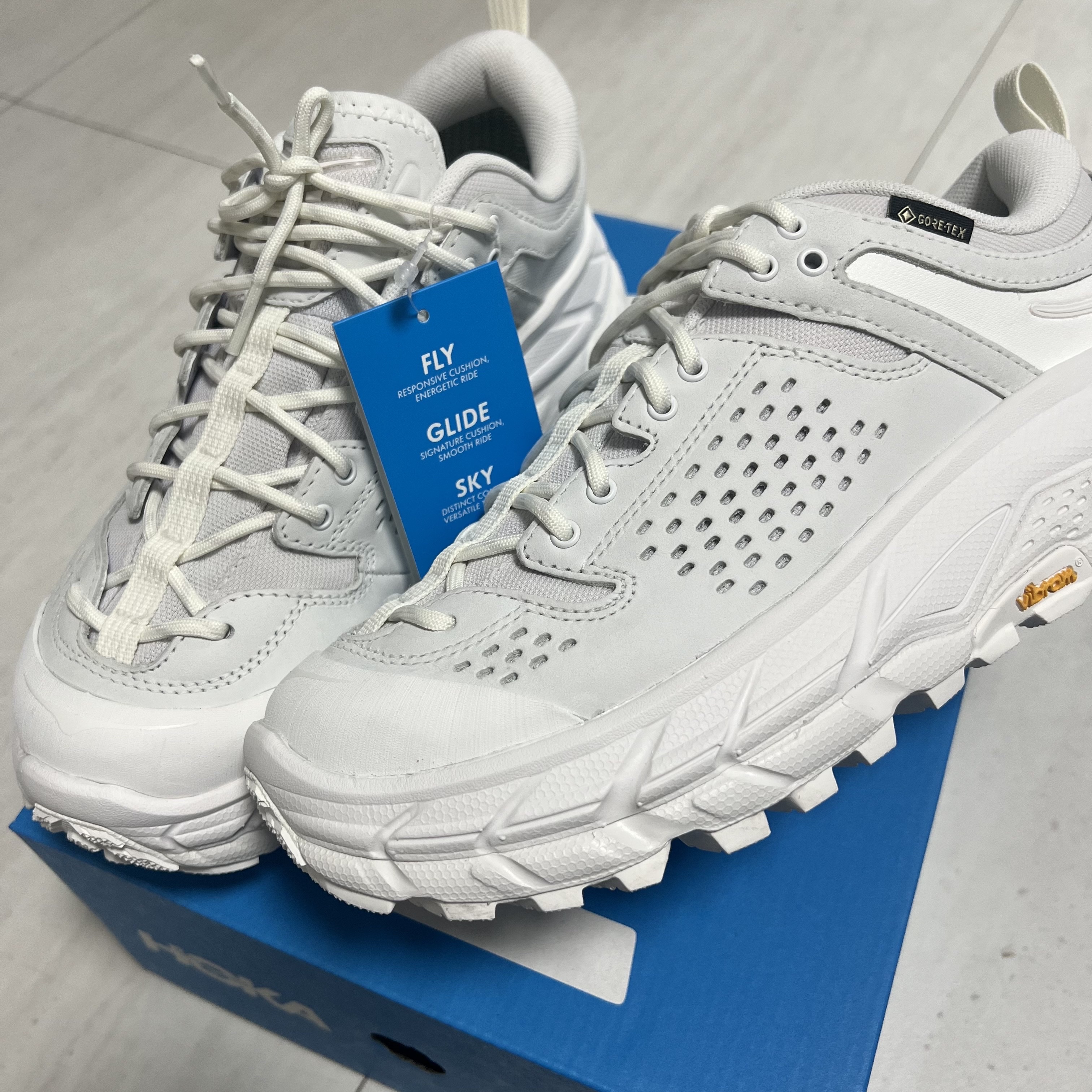 Hoka Tor Ultra Low White 착용 스타일 - 2