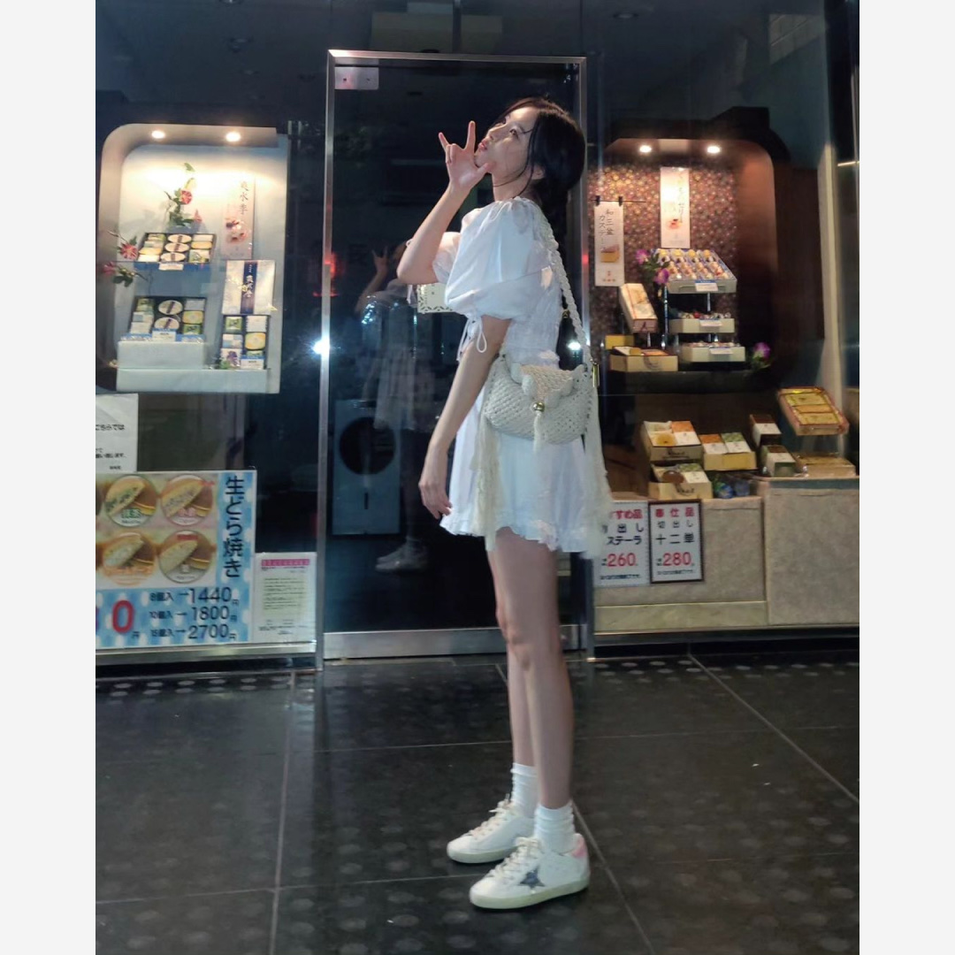 (W) Golden Goose Superstar White Pink Heel Tab Sneakers 착용 스타일 - 2