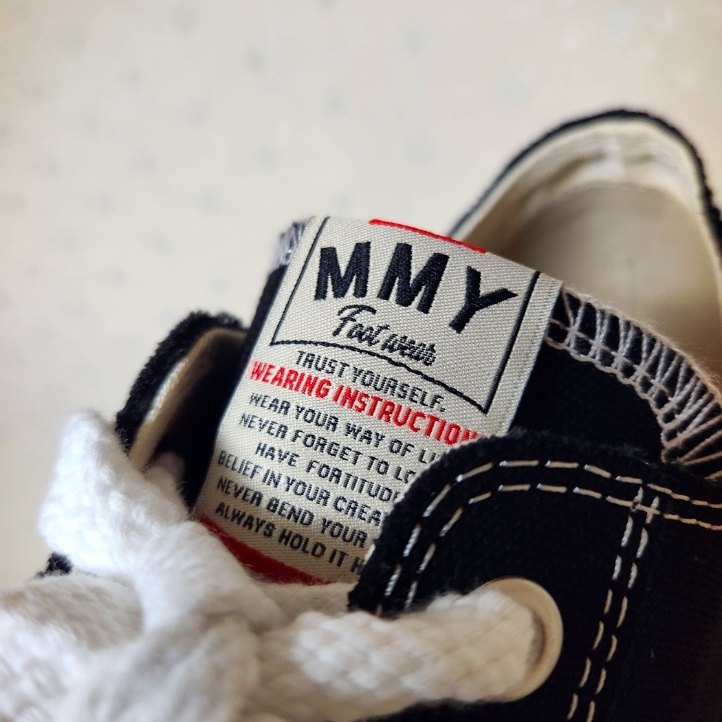Maison Mihara Yasuhiro Peterson OG Sole Canvas Low Sneakers Black 착용 스타일 - 4