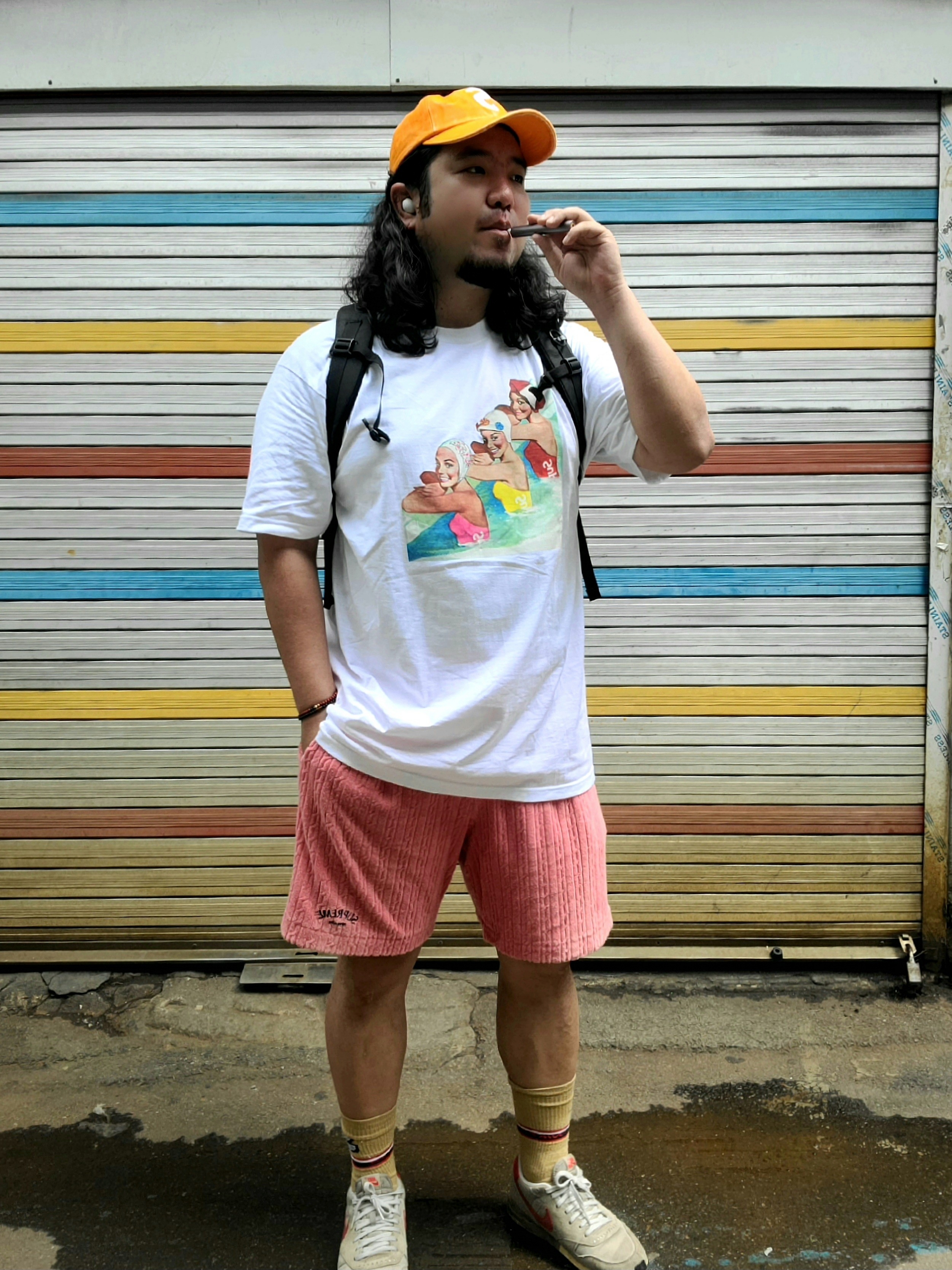 Supreme Pigment Canvas S Logo 6-Panel Orange - 23SS, Supreme Swimmers T-Shirt White - 18SS 착용 스타일 - 2