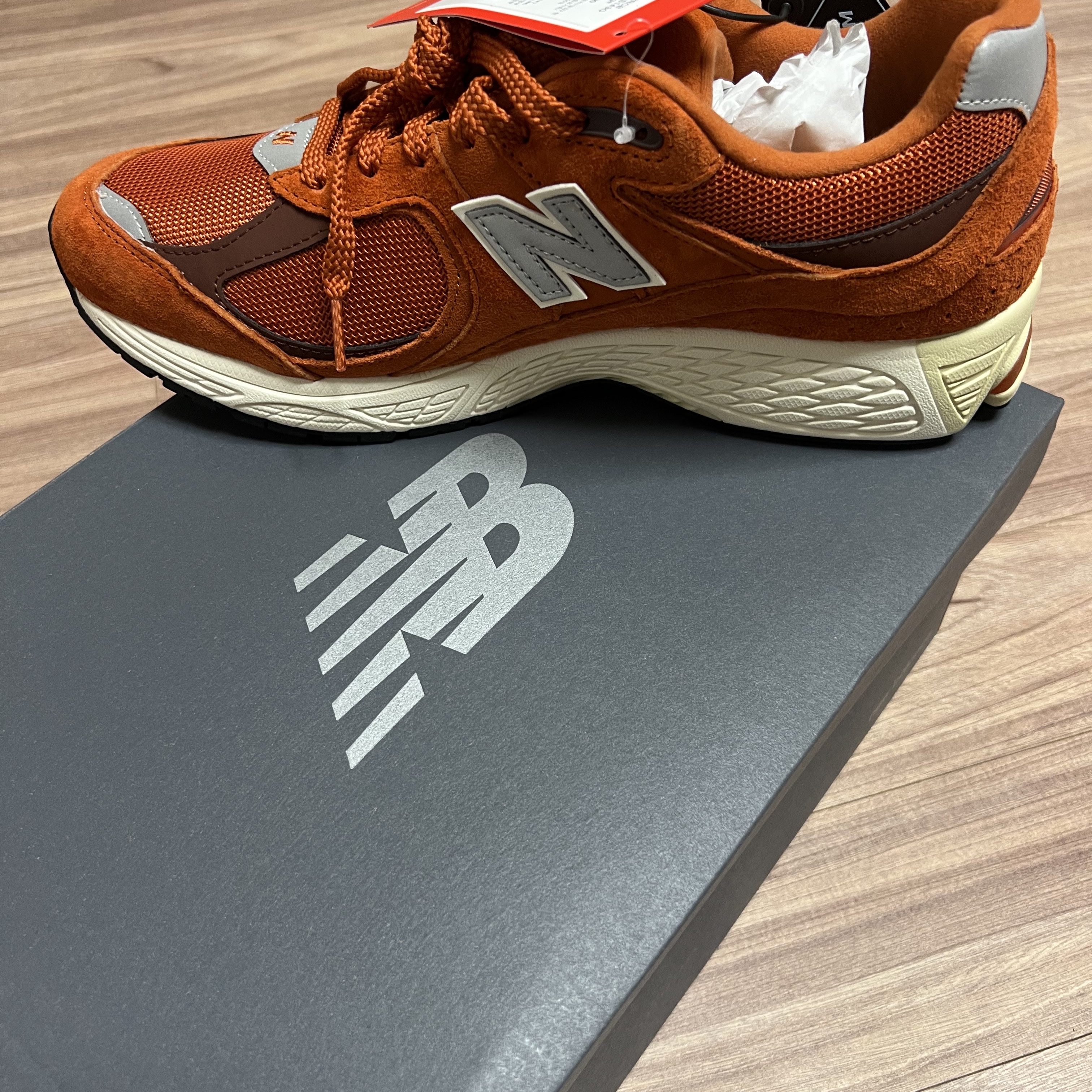 New Balance 2002R Rust Oxide 착용 스타일