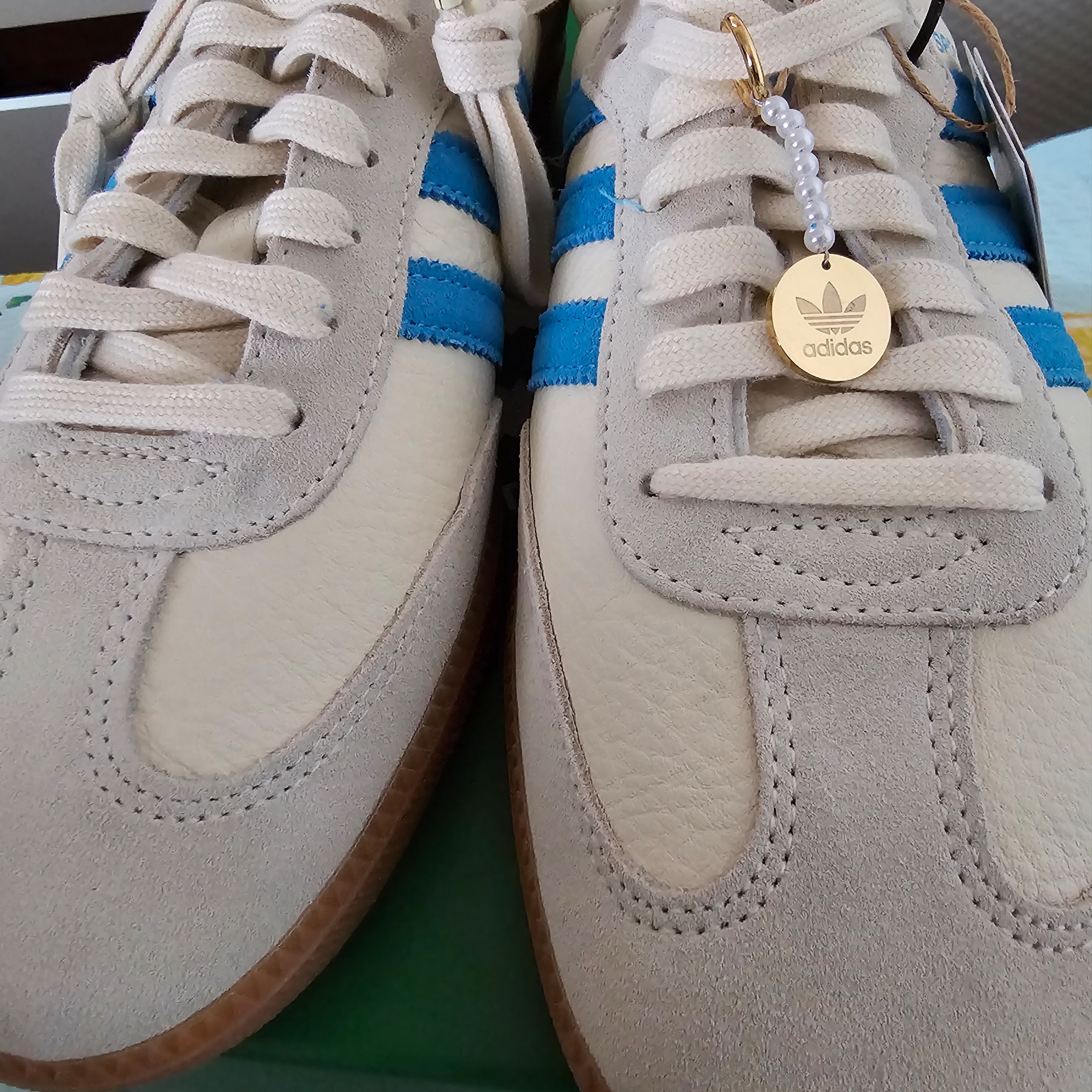 Adidas x Sporty & Rich Samba Cream Blue 착용 스타일 - 1