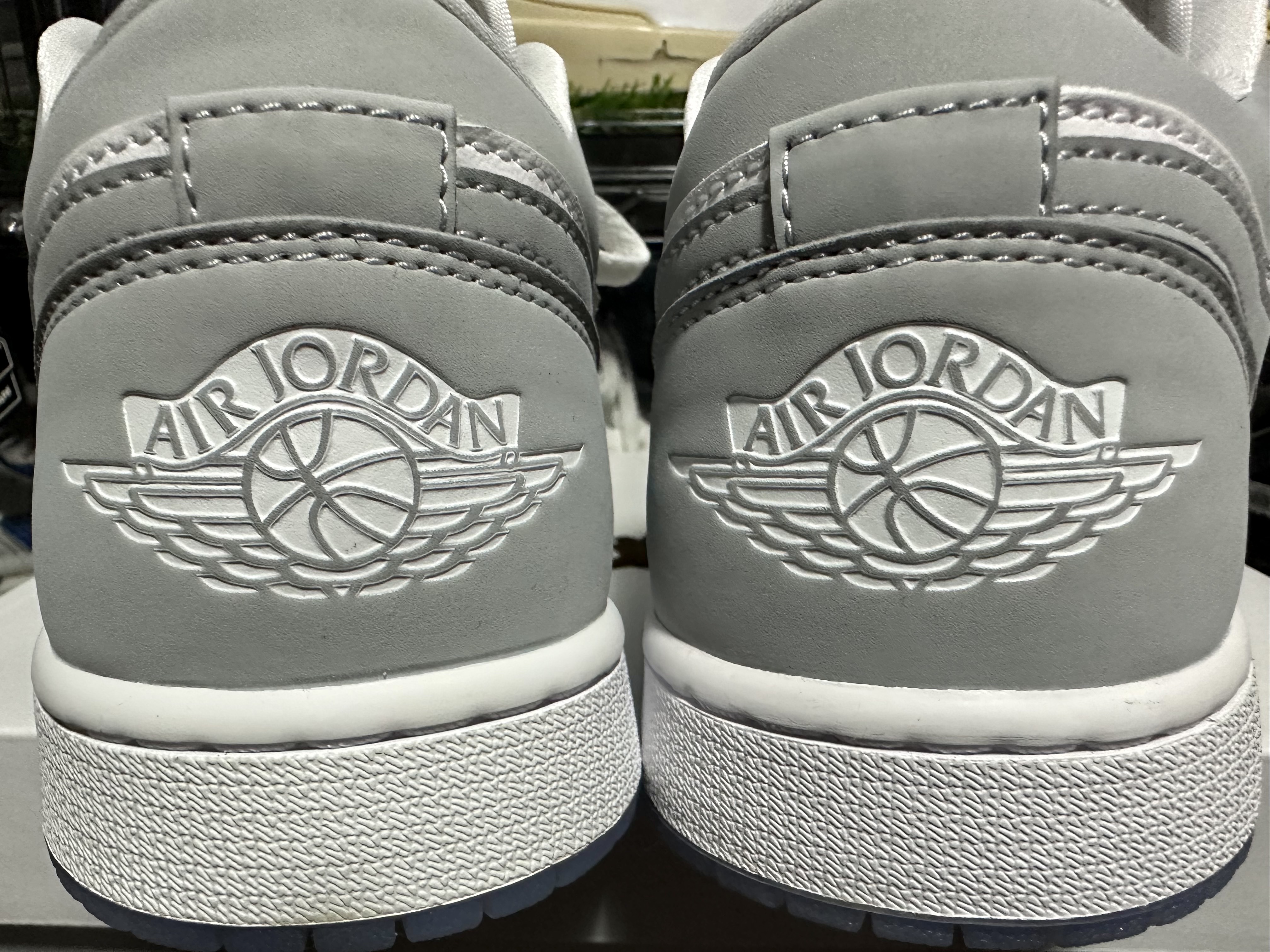 (W) Jordan 1 Low White Wolf Grey 착용 스타일 - 4