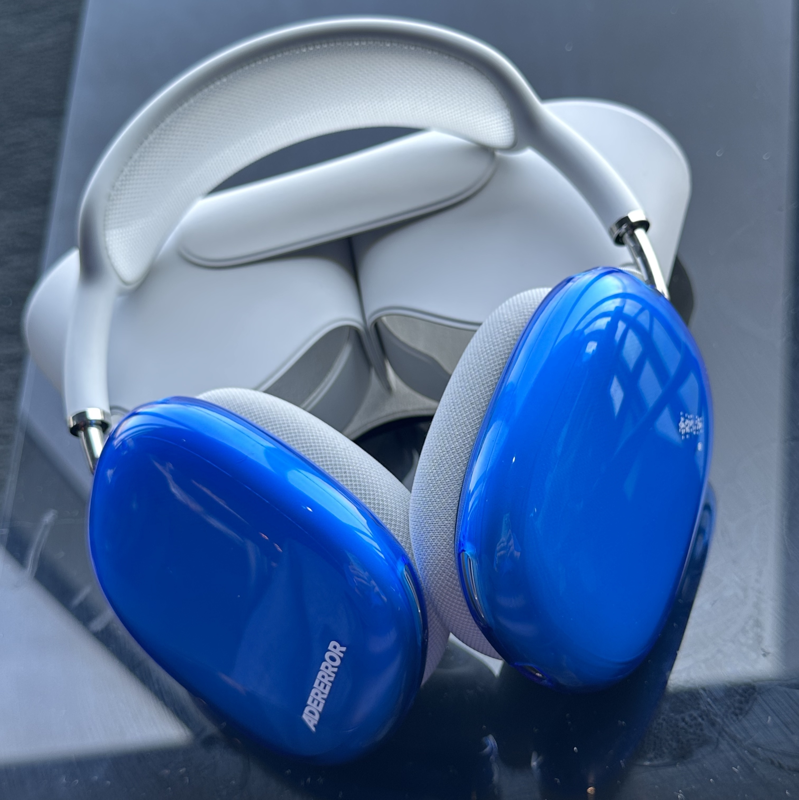 Ader Error Standic AirPods Max Case Z-Blue, Adidas Adifom Superstar Core White 착용 스타일 - 1