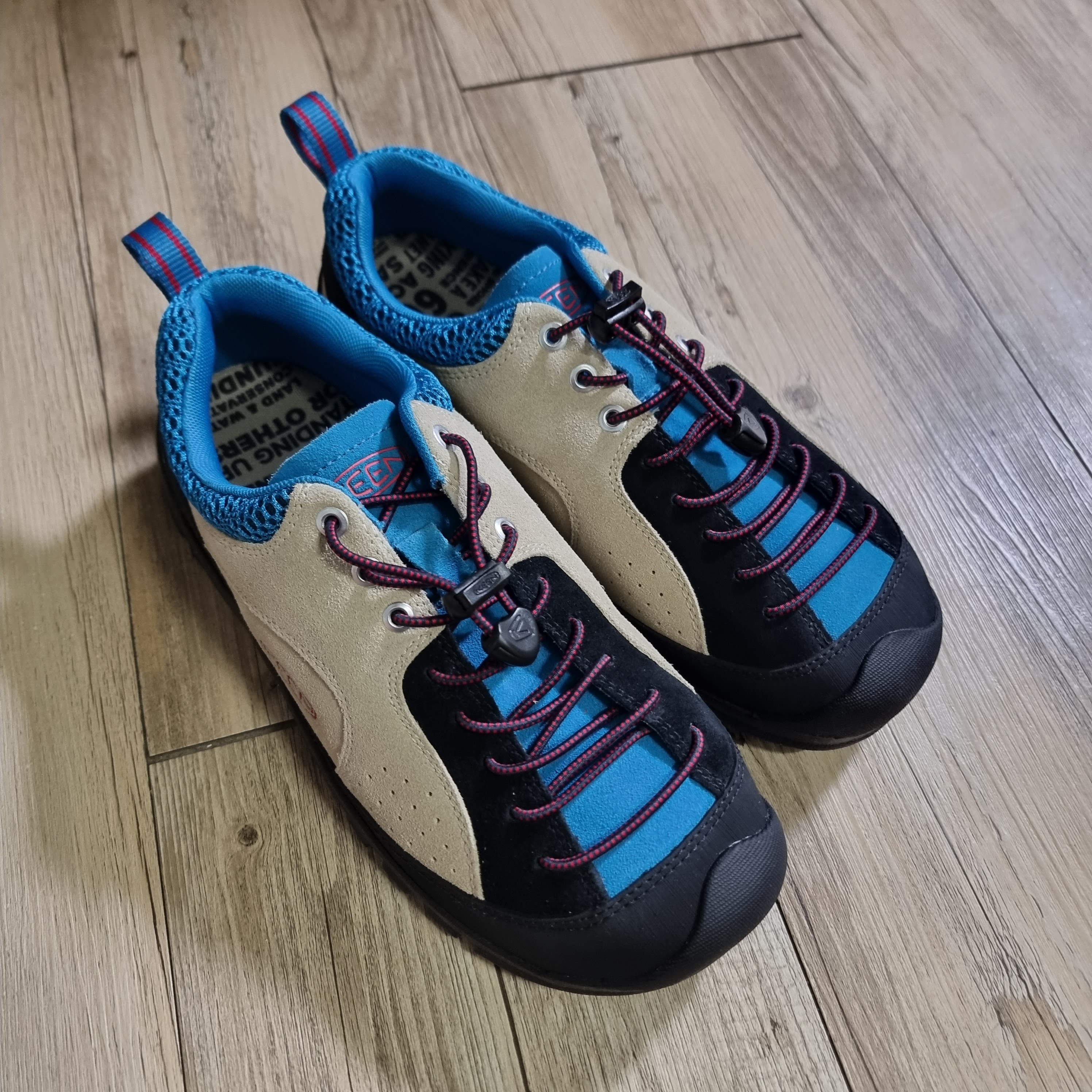 Keen Jasper Rocks SP Sneakers Beige 착용 스타일