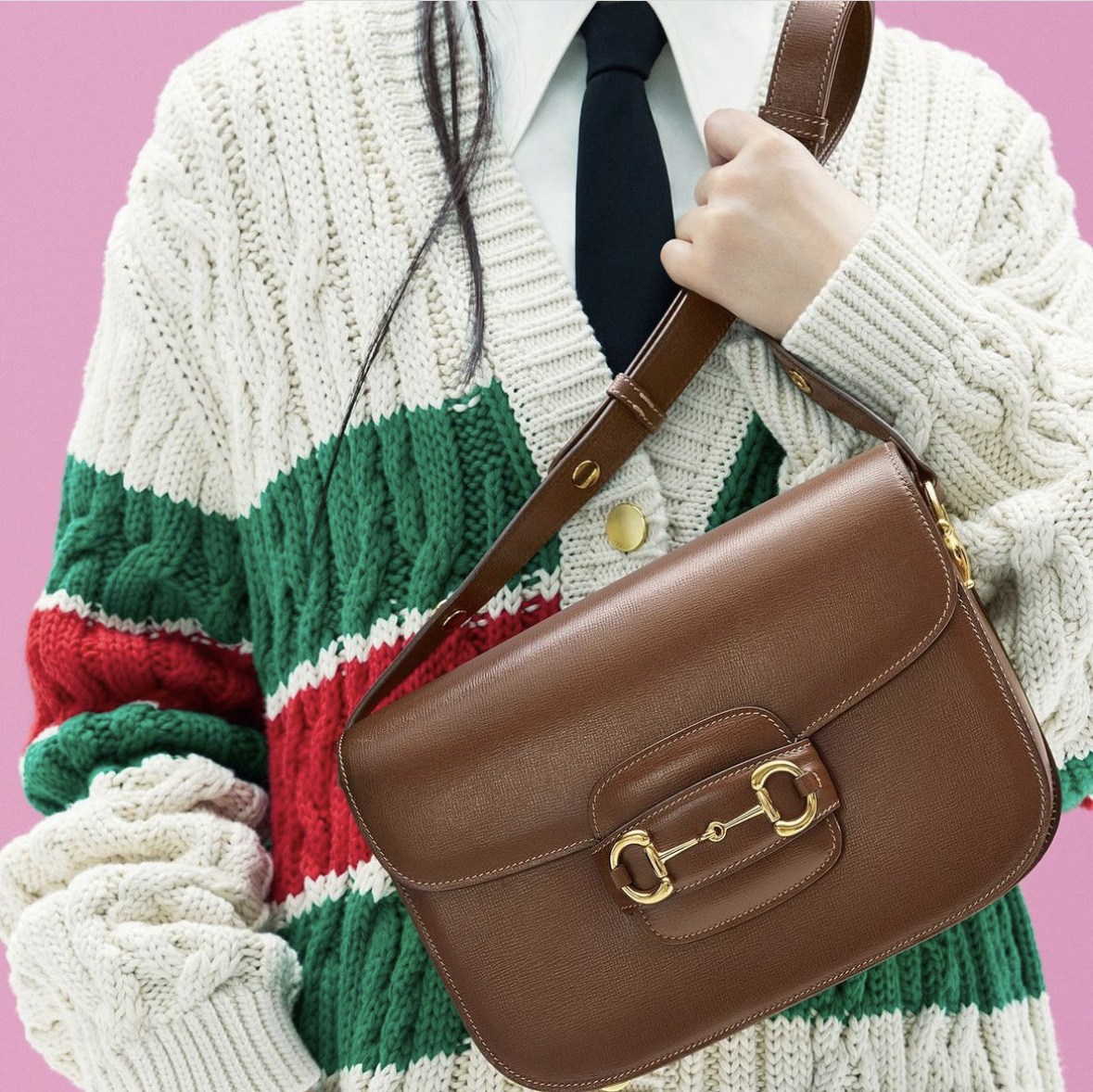 Gucci Hoesebit 1955 Shoulder Bag Brown 착용 스타일 - 2