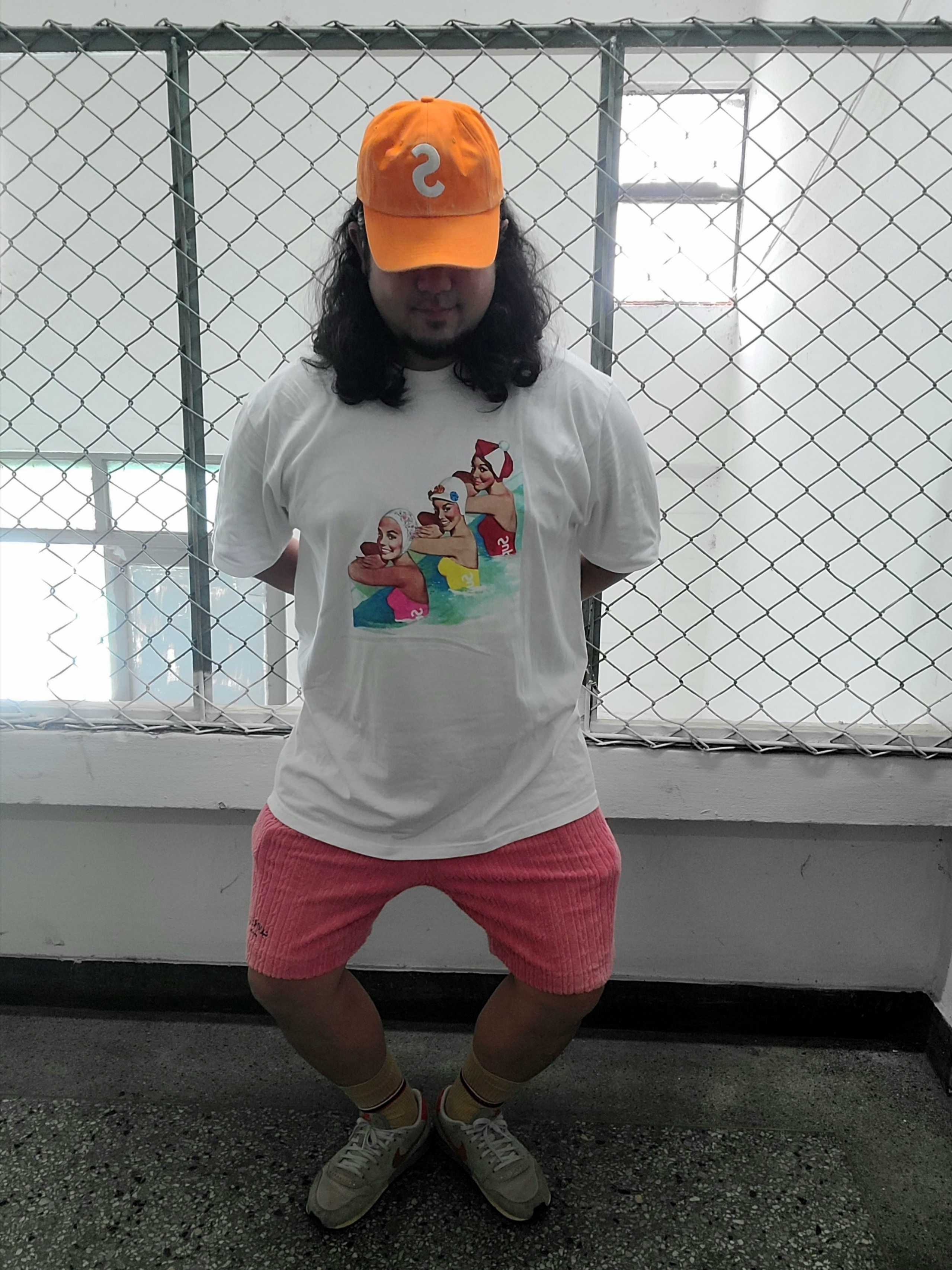 Supreme Pigment Canvas S Logo 6-Panel Orange - 23SS, Supreme Swimmers T-Shirt White - 18SS 착용 스타일 - 4