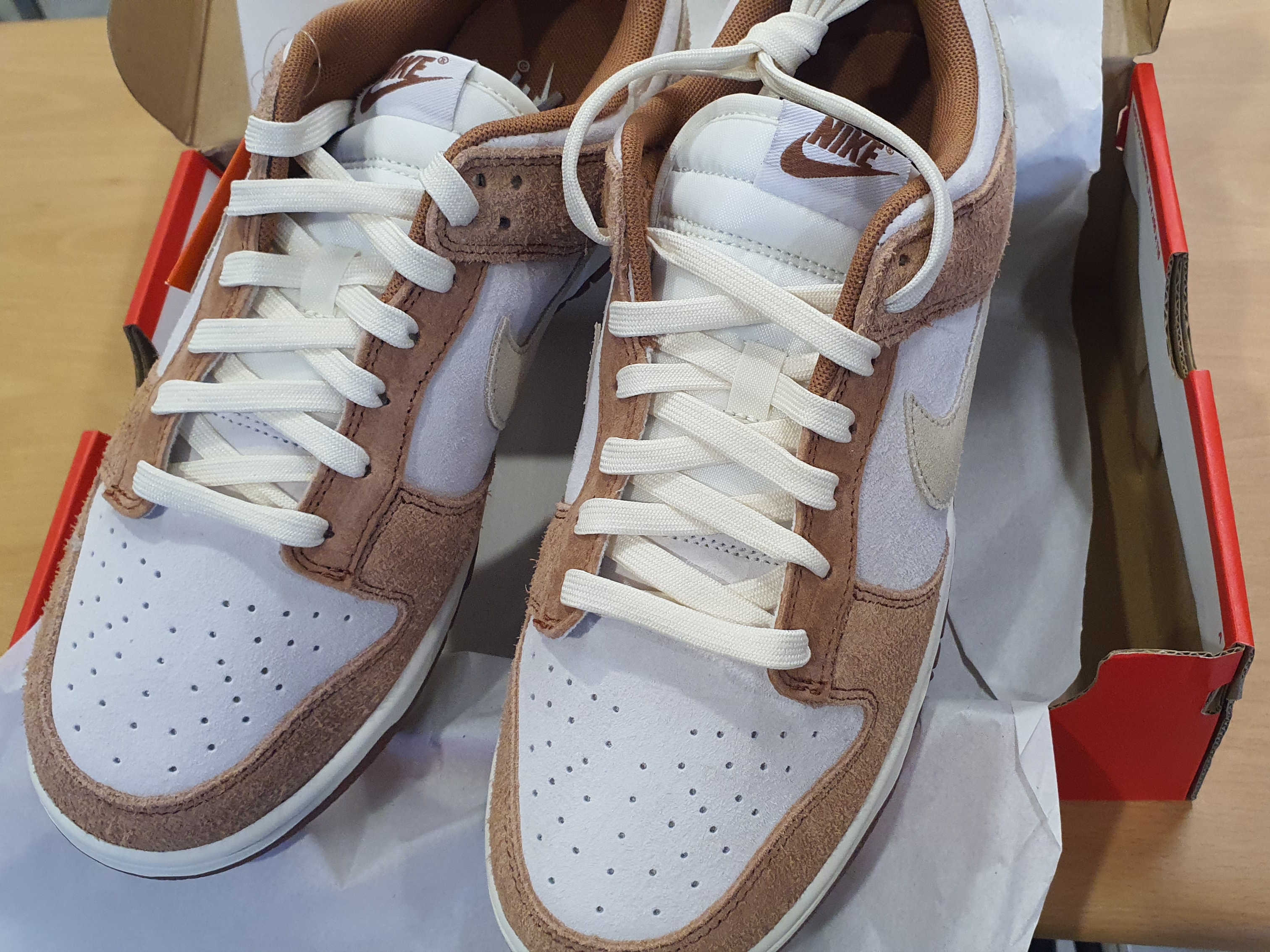 Nike Dunk Low Pro Premium Medium Curry 착용 스타일 - 1