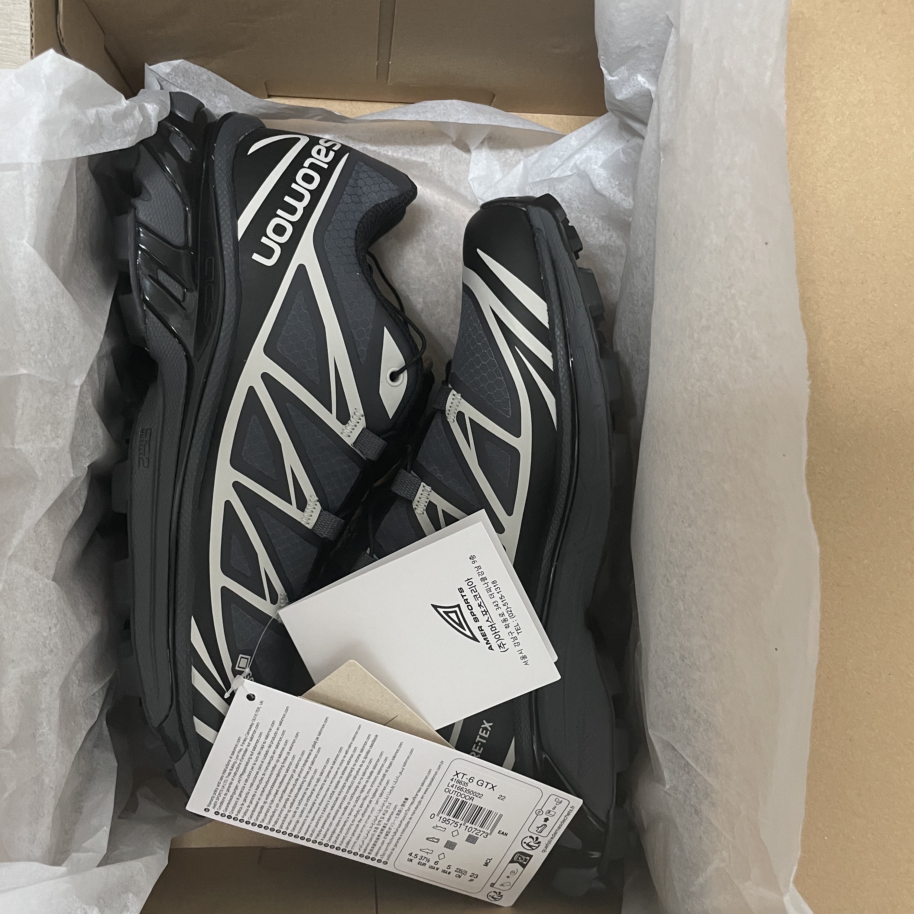 Salomon XT-6 Gore-Tex Black Ebony 착용 스타일