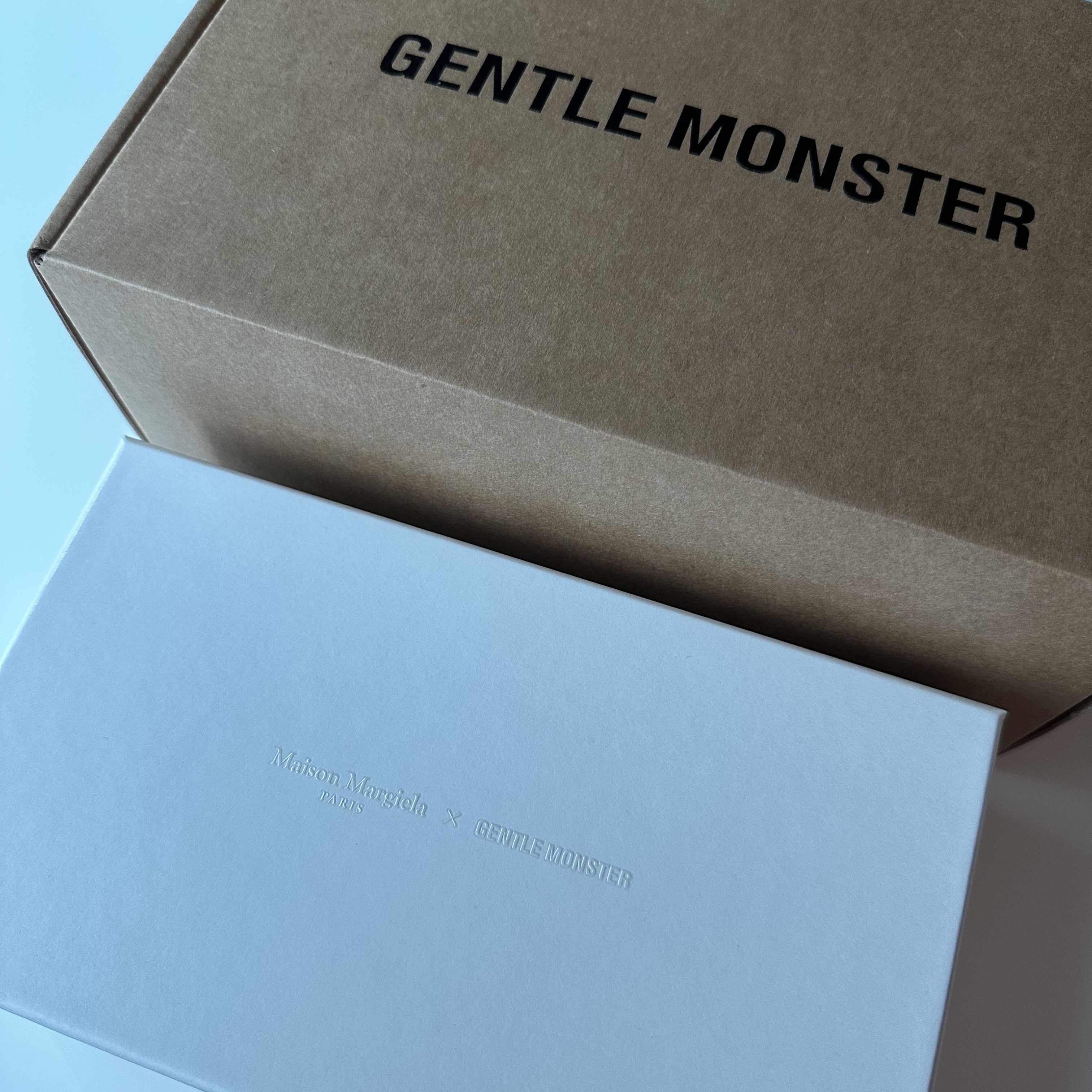 Gentle Monster x Maison Margiela MM009 Clear Black 착용 스타일 - 1