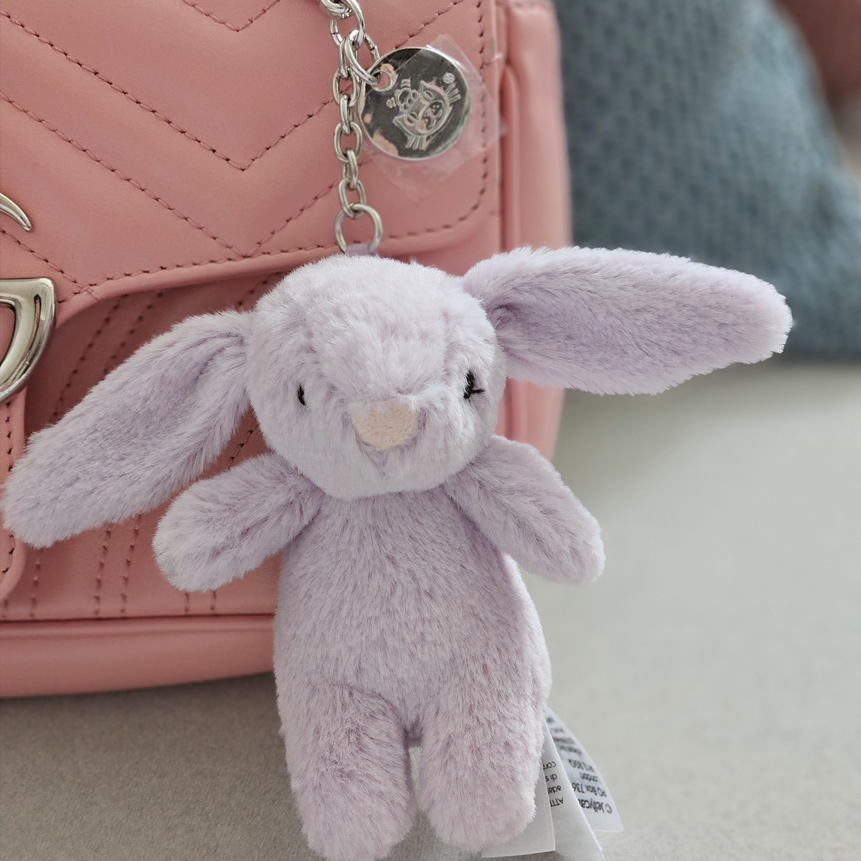 Jellycat Bashful Bunny Bag Charm Lavender 착용 스타일
