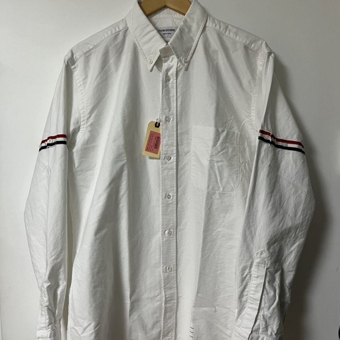Thom Browne Oxford Striped Grosgrain Armband Classic Shirt White 착용 스타일