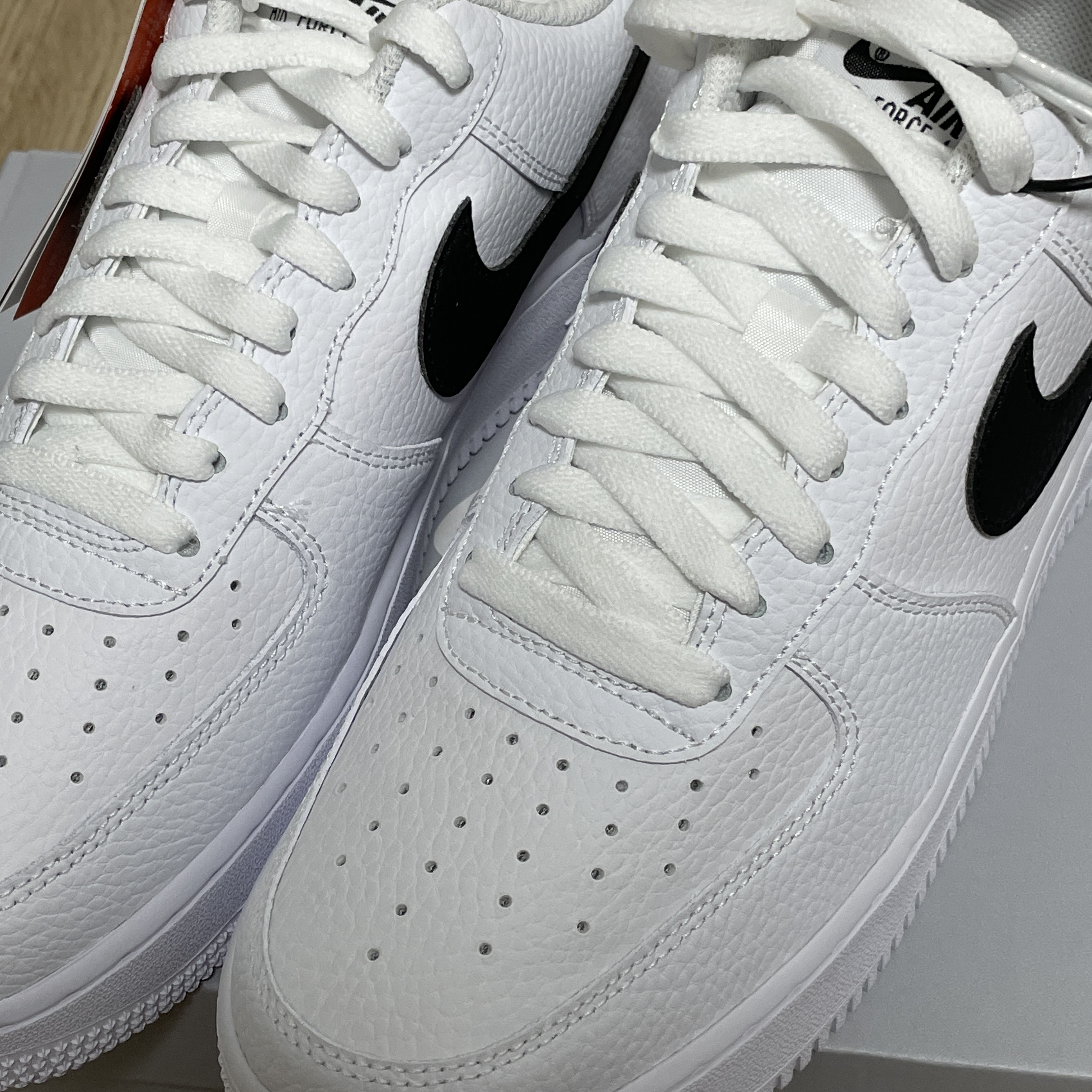 Nike Air Force 1 '07 White Black 착용 스타일 - 1