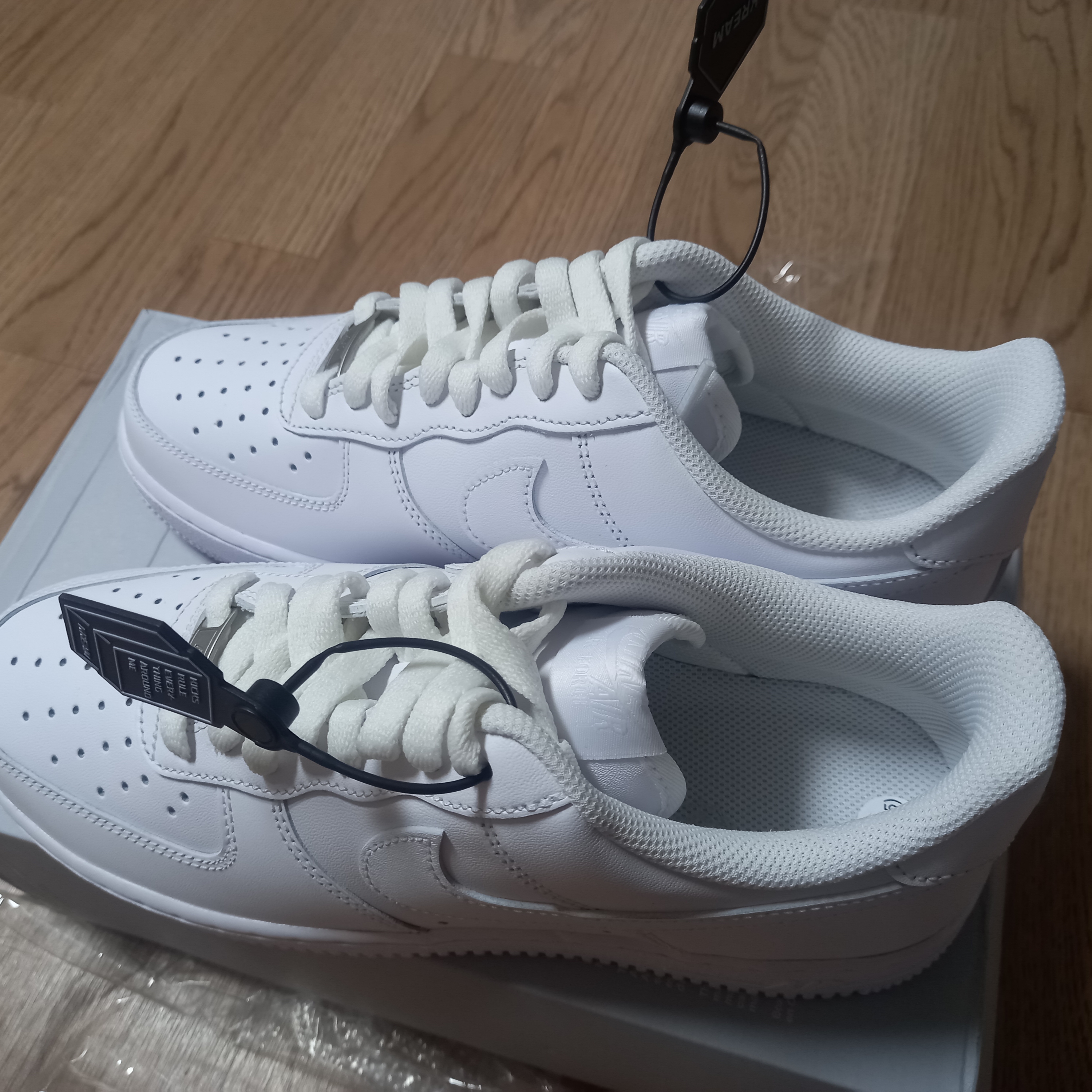 Nike Air Force 1 '07 Low White 착용 스타일 - 2