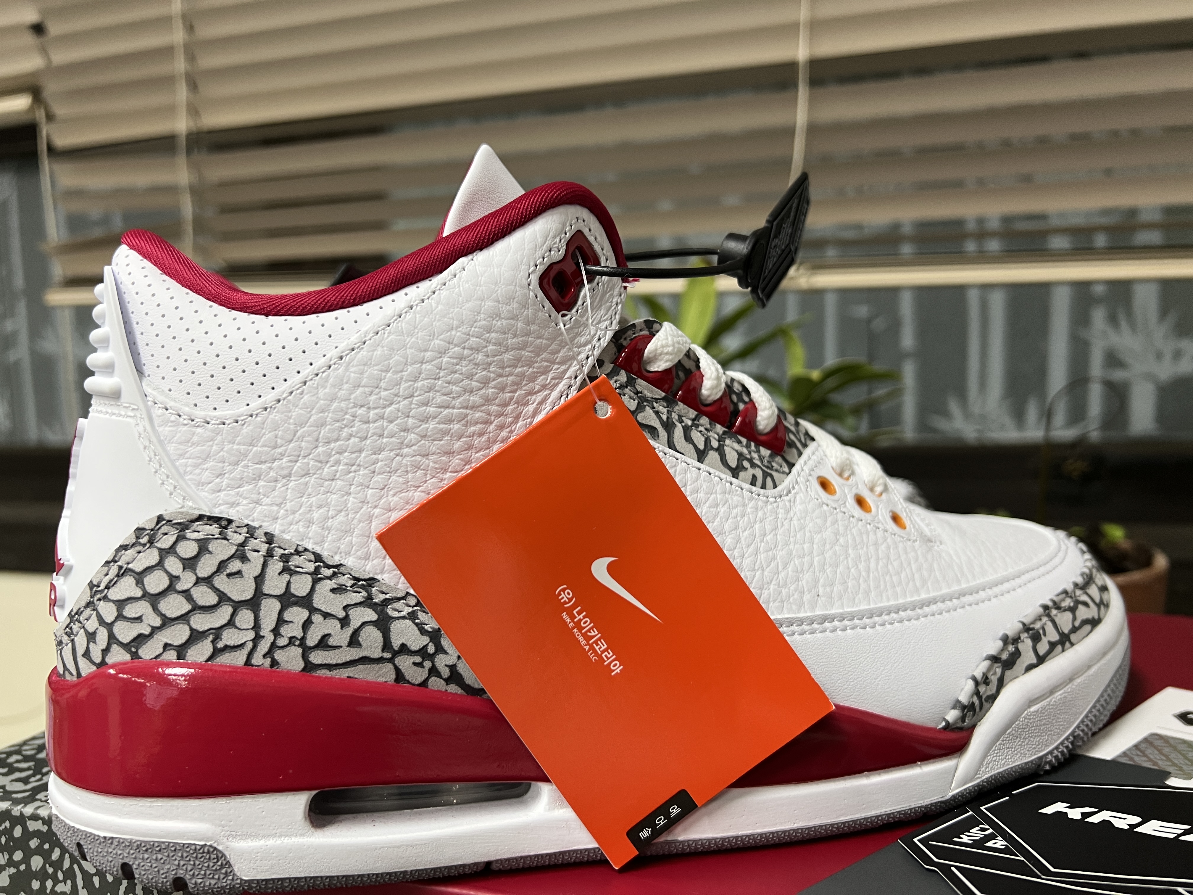 Jordan 3 Retro Cardinal Red 착용 스타일 - 3