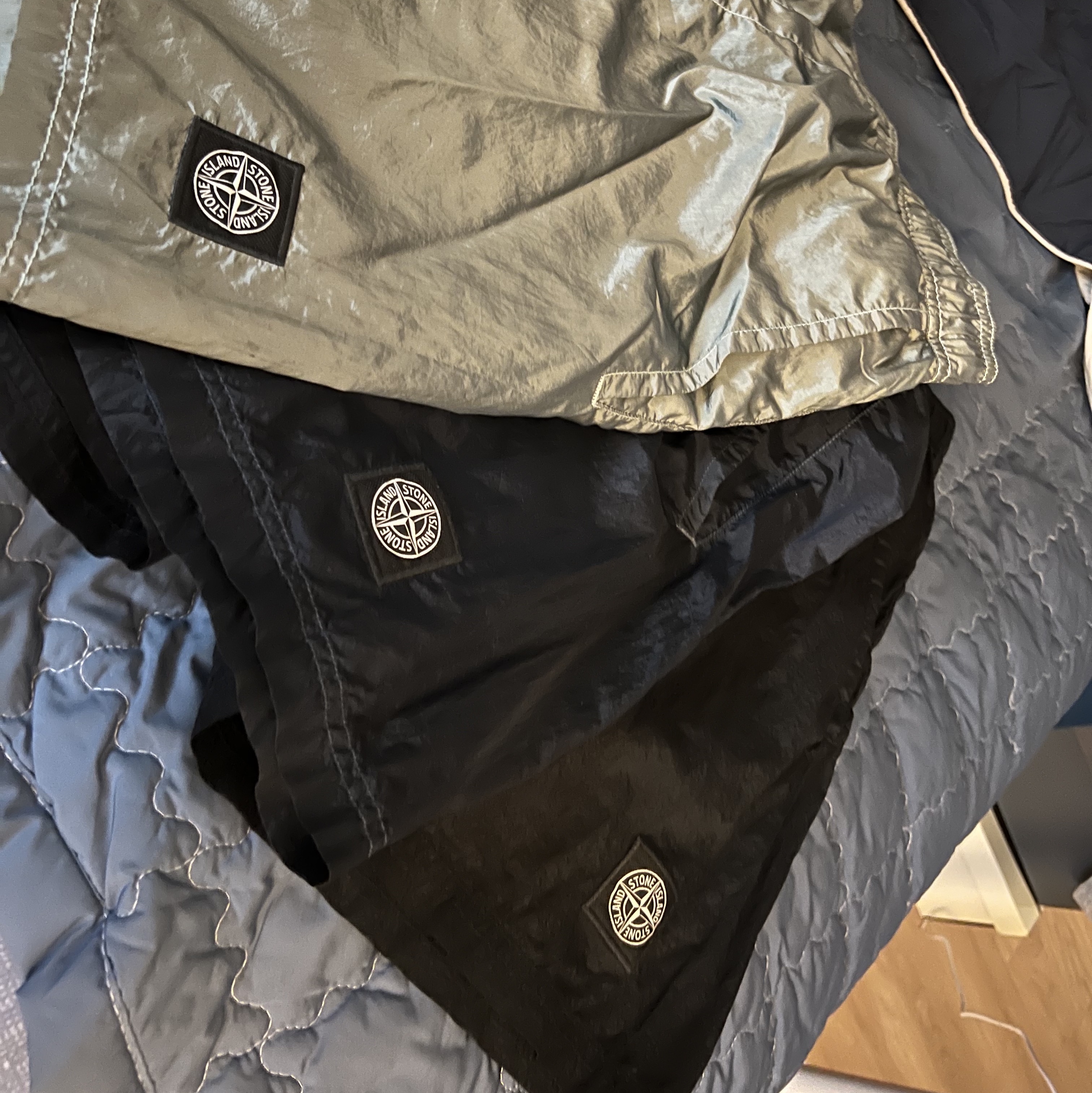 Stone Island B0943 Nylon Metal Swimming Trunk Black - 23SS 착용 스타일