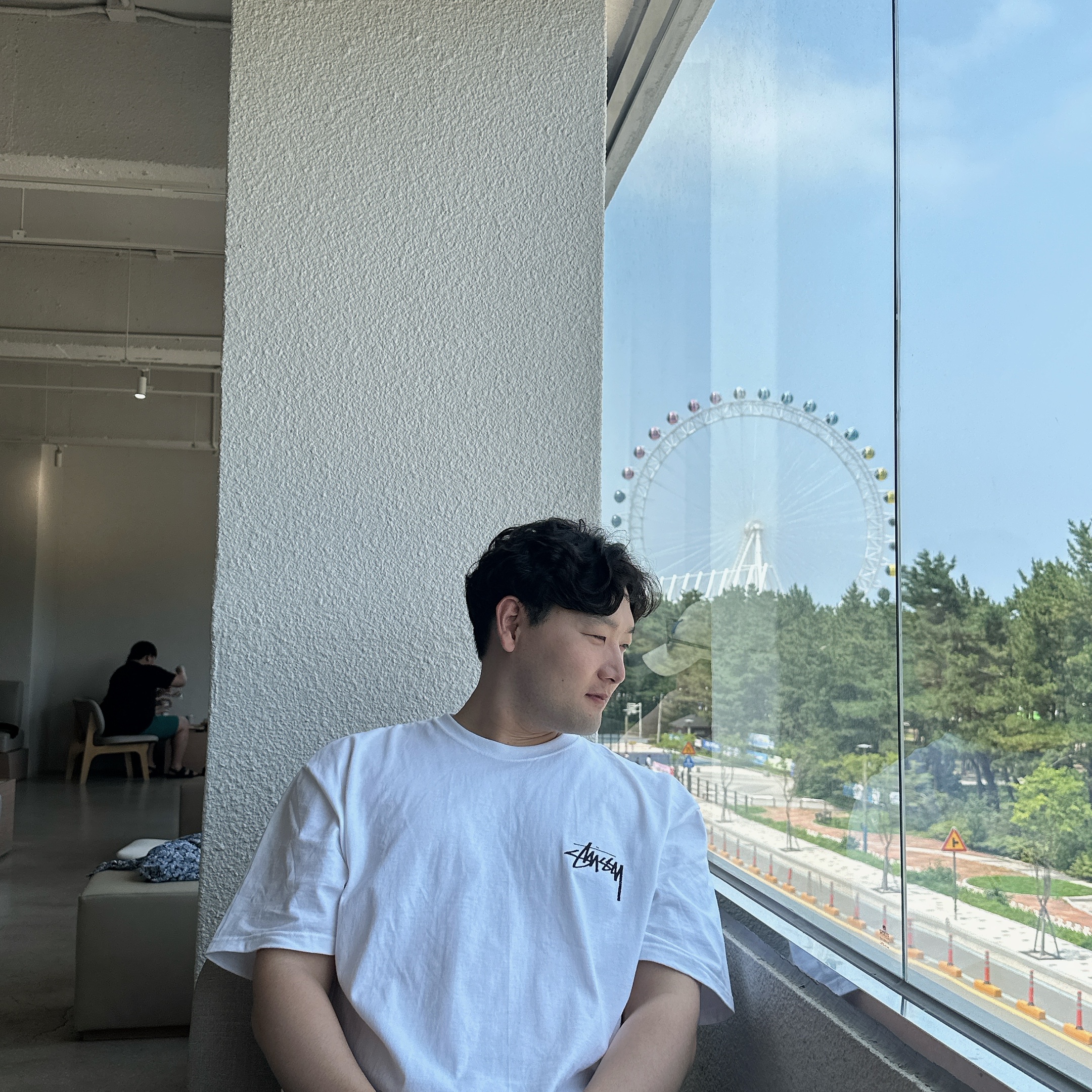 Stussy Diced Out T-Shirt White 착용 스타일 - 2