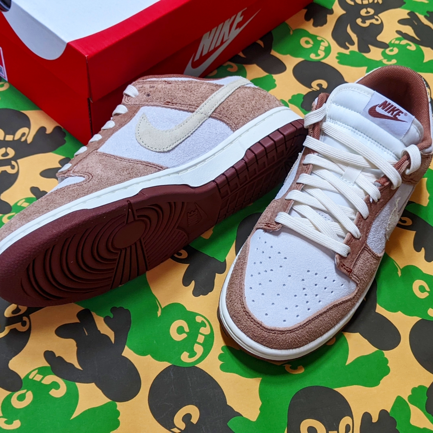 Nike Dunk Low Pro Premium Medium Curry 착용 스타일 - 2