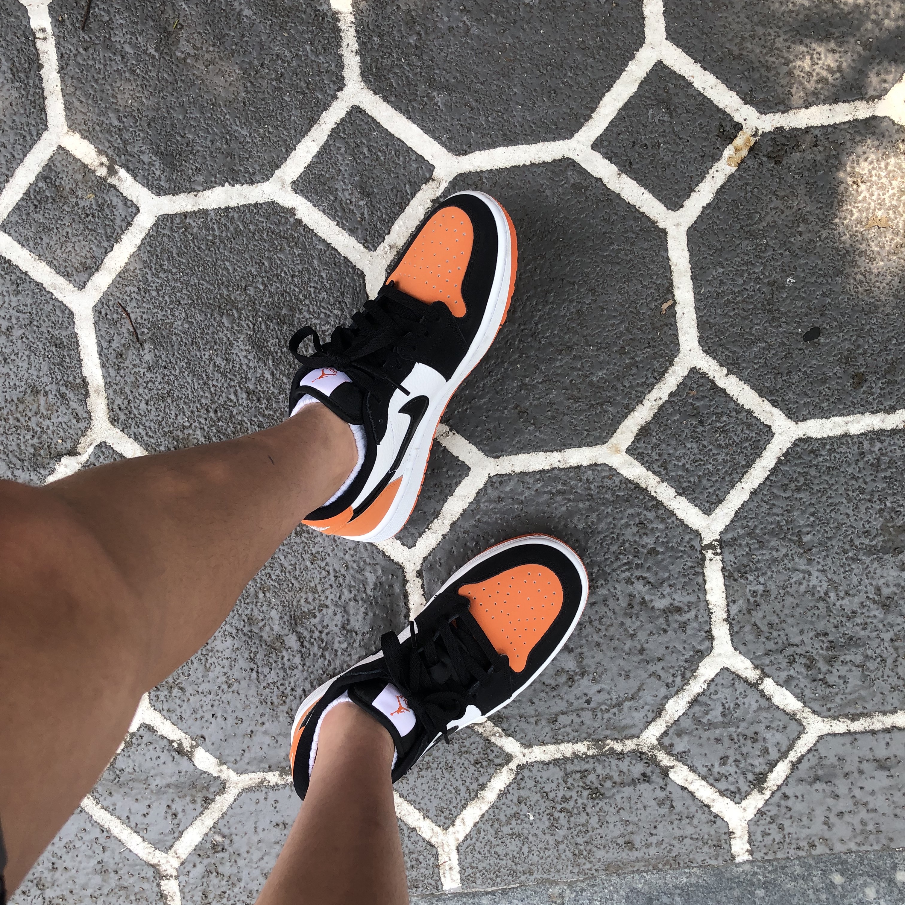 Jordan 1 Low Golf Starfish 착용 스타일