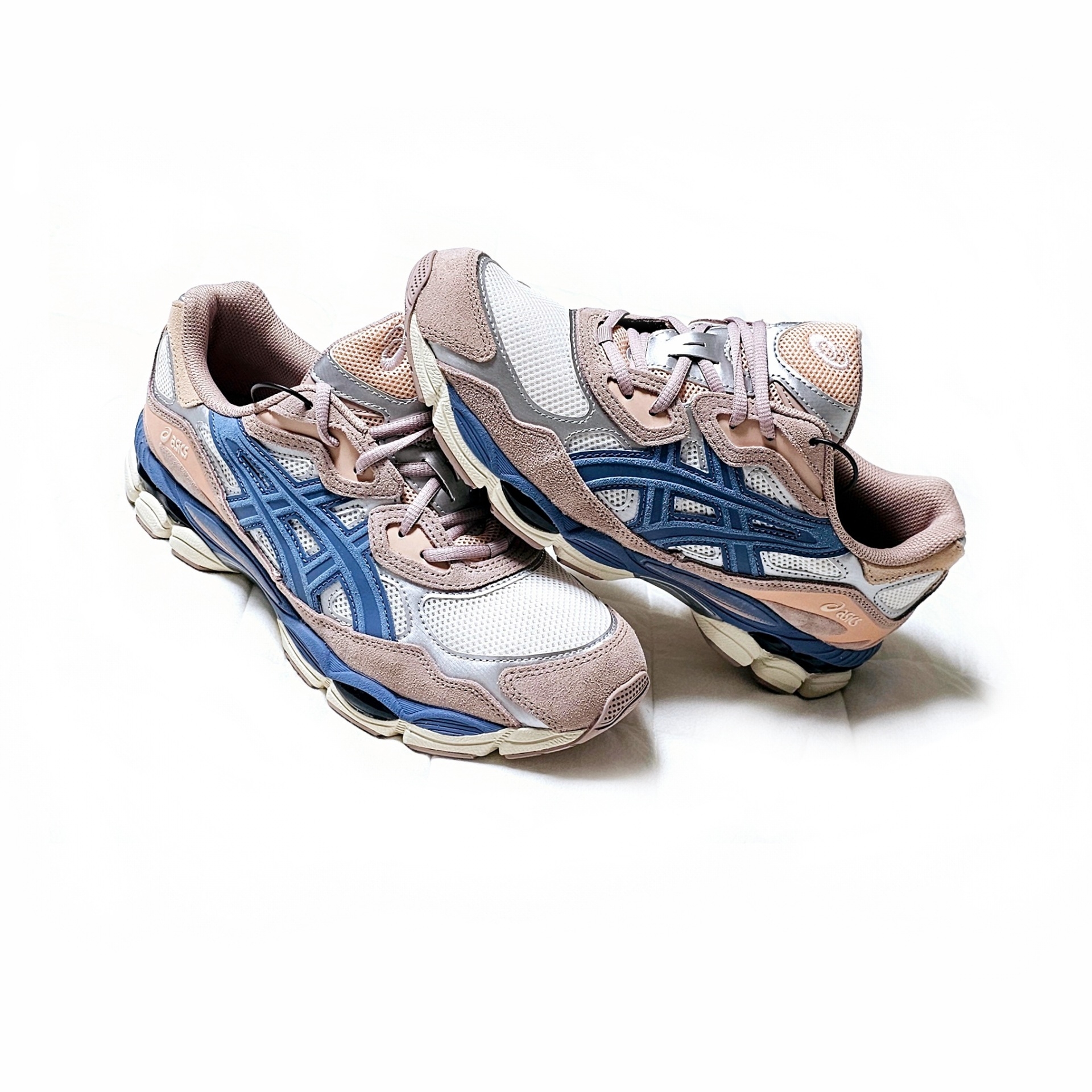 (W) Asics Gel-NYC Cream Grey Floss 착용 스타일 - 4