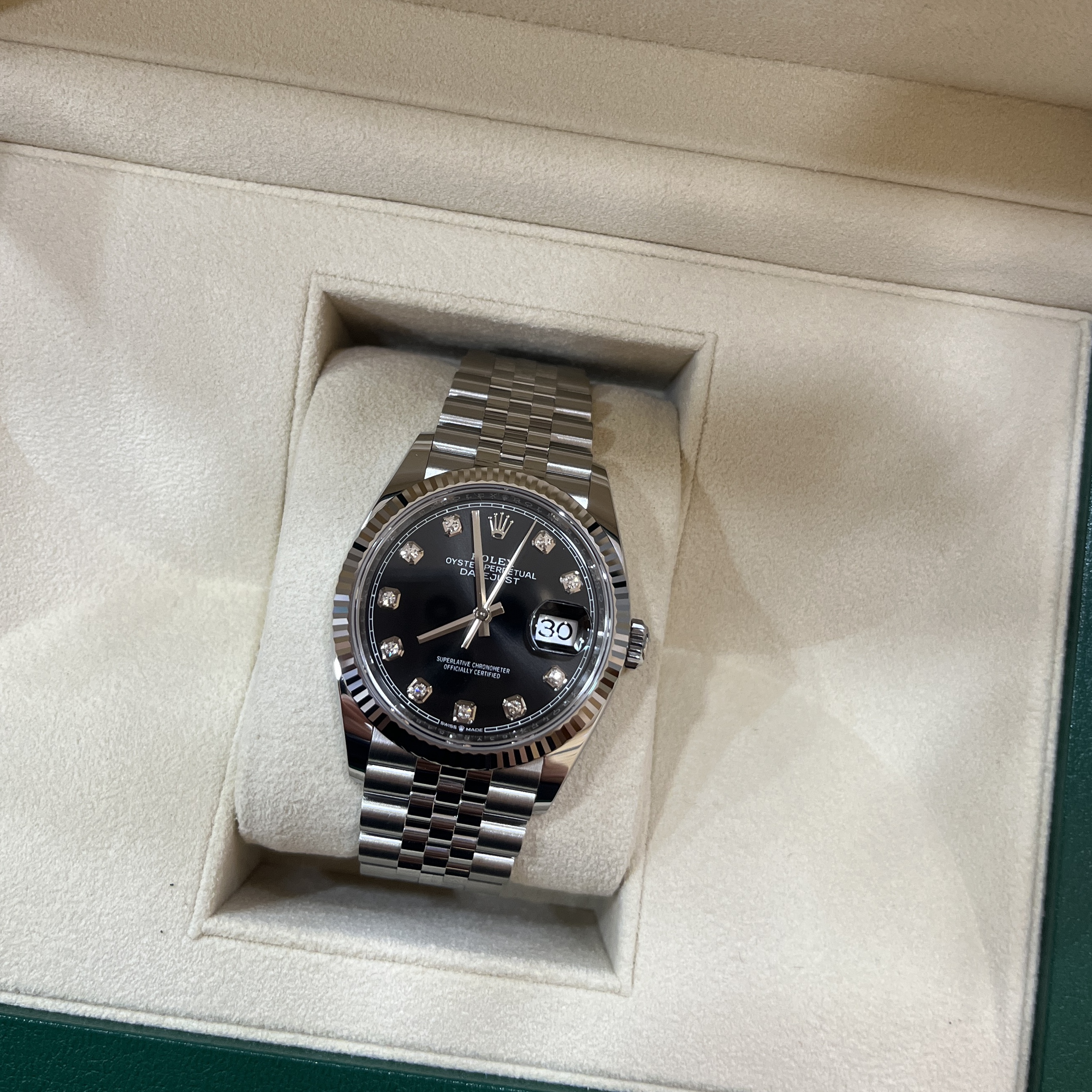 Rolex Datejust 36mm 126234 Bright Black Diamond-Set Jubilee 착용 스타일