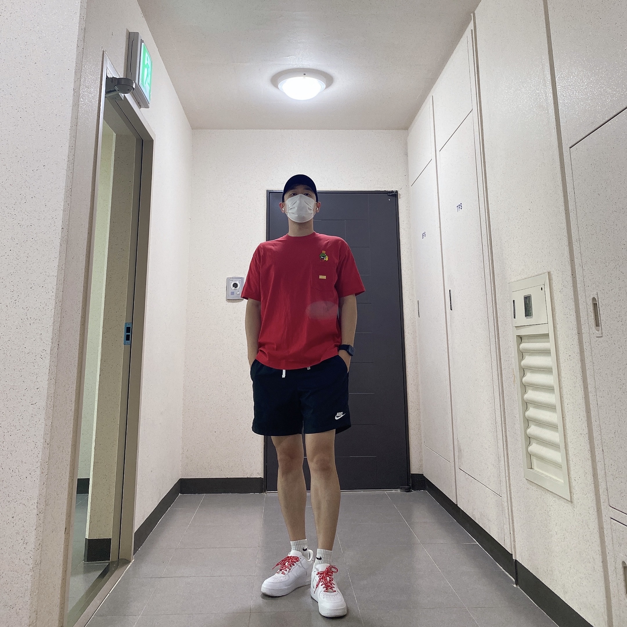 Nike x Supreme Air Force 1 Low White 착용 스타일