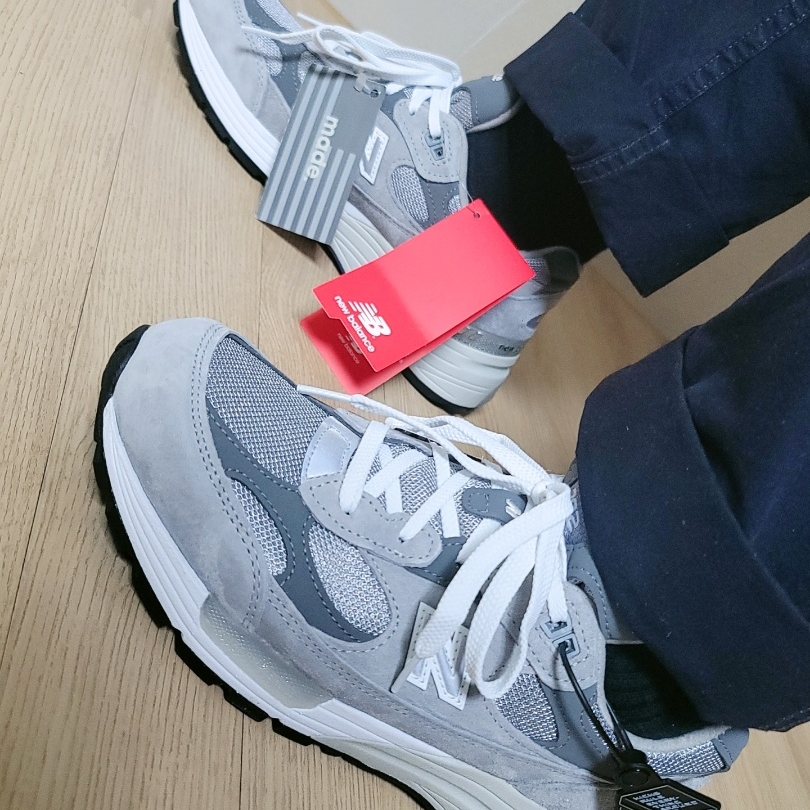 New Balance 992 Made in USA Grey - D Standard 착용 스타일
