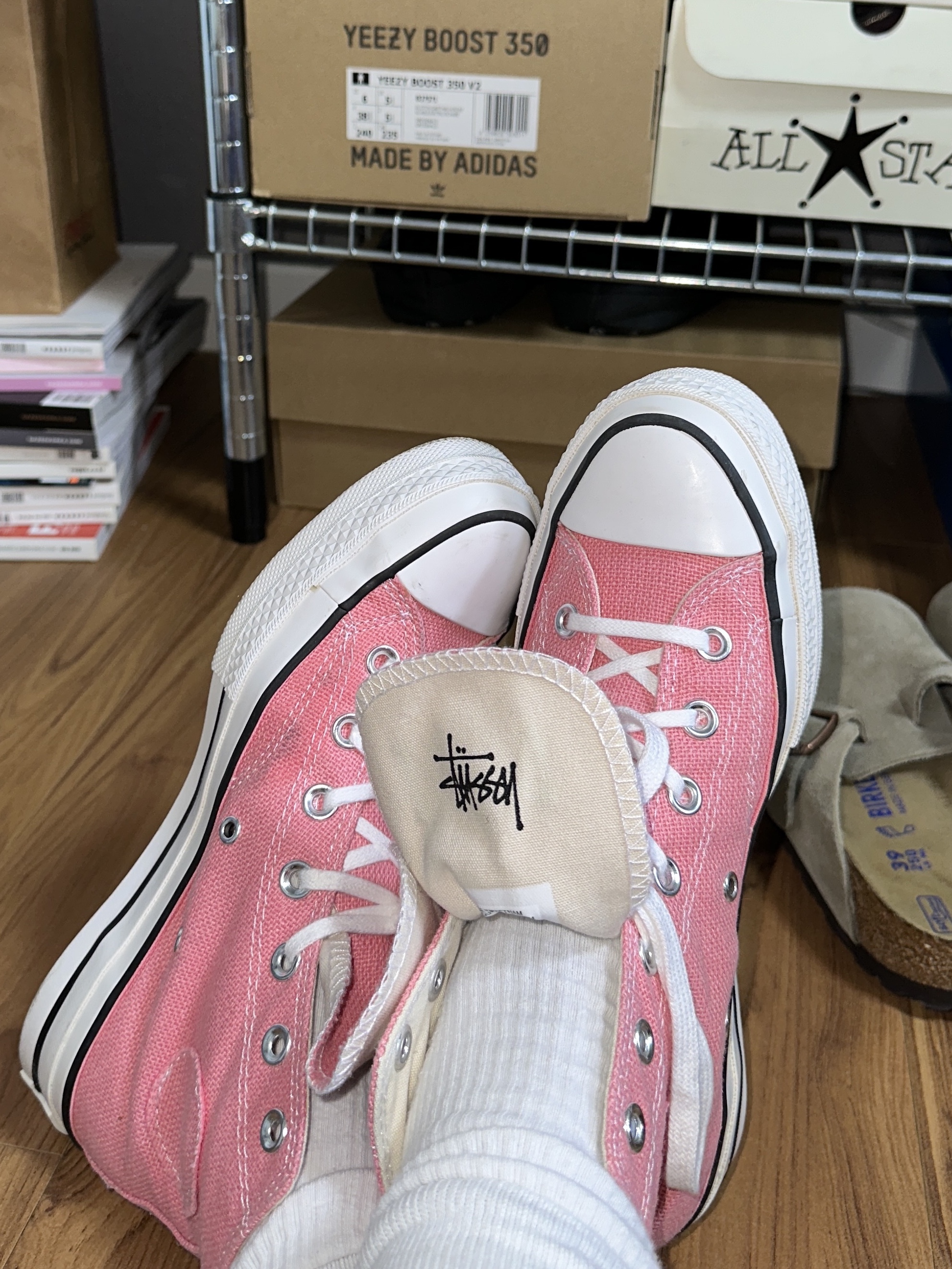 Converse x Stussy Chuck 70 High Plumeria, Birkenstock Boston Soft Footbed Taupe - Regular 착용 스타일