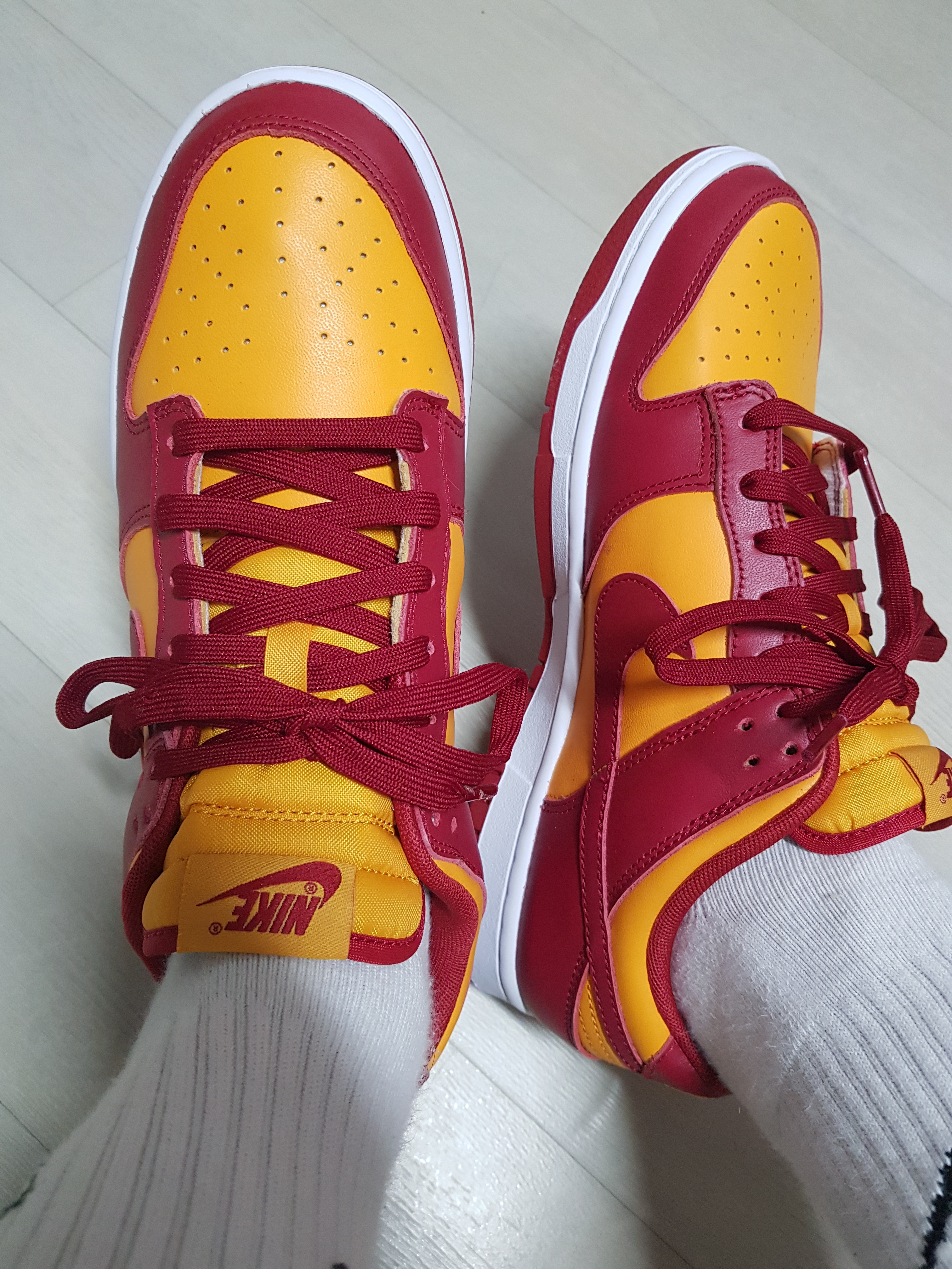 Nike Dunk Low Retro Championship Gold 착용 스타일