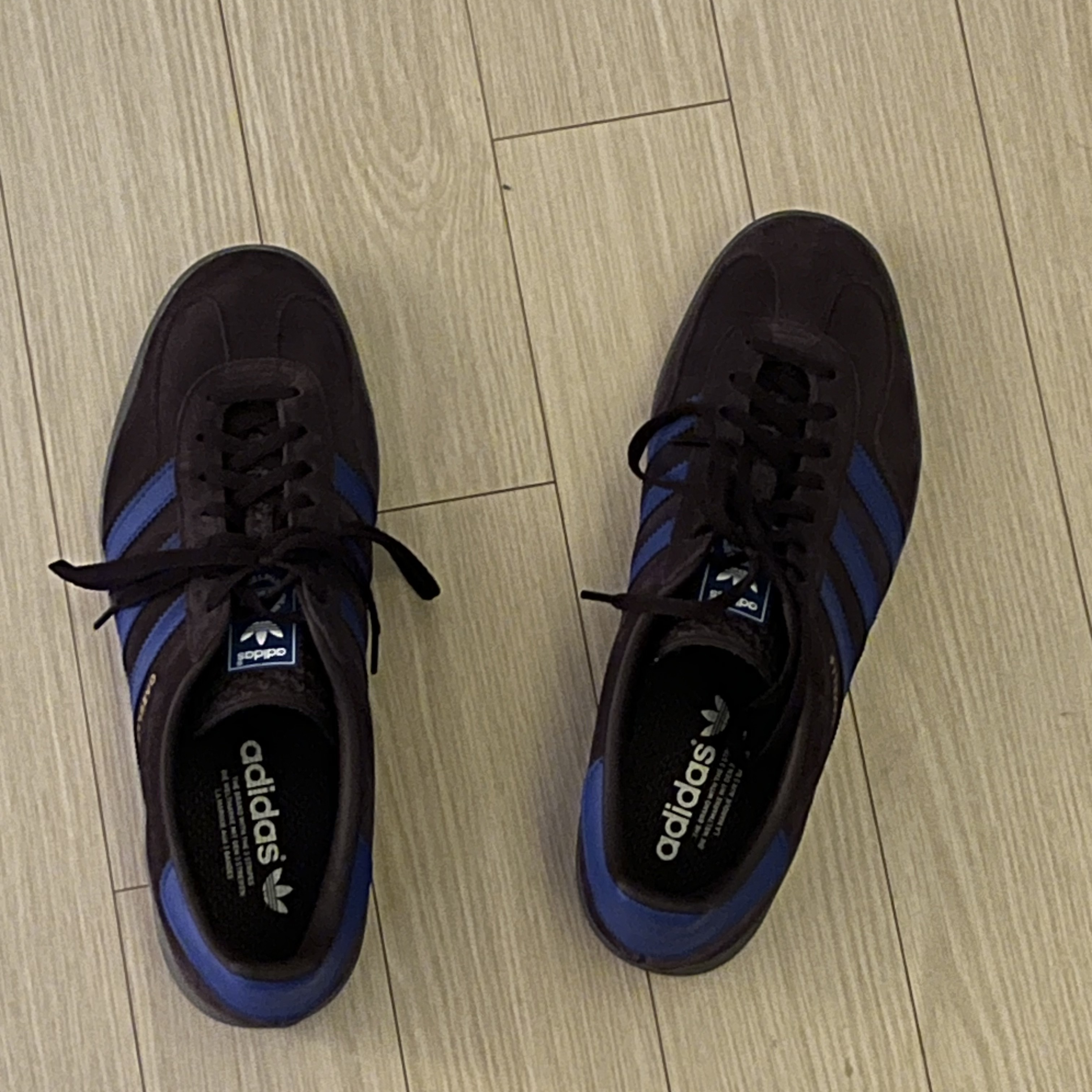Adidas Gazelle Indoor Shadow Maroon 착용 스타일 - 4