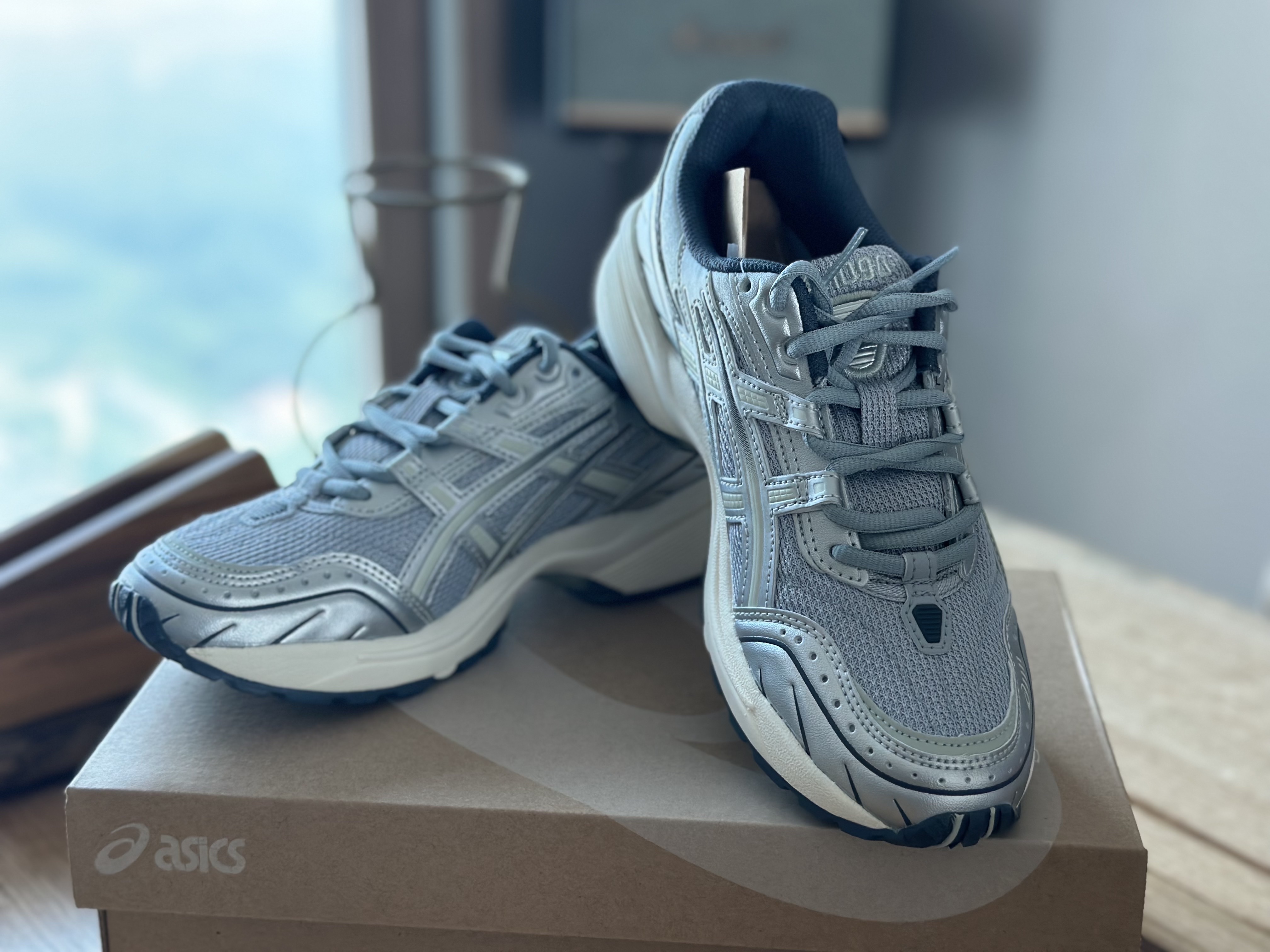Asics Gel-1090 Piedmont Grey 착용 스타일 - 1