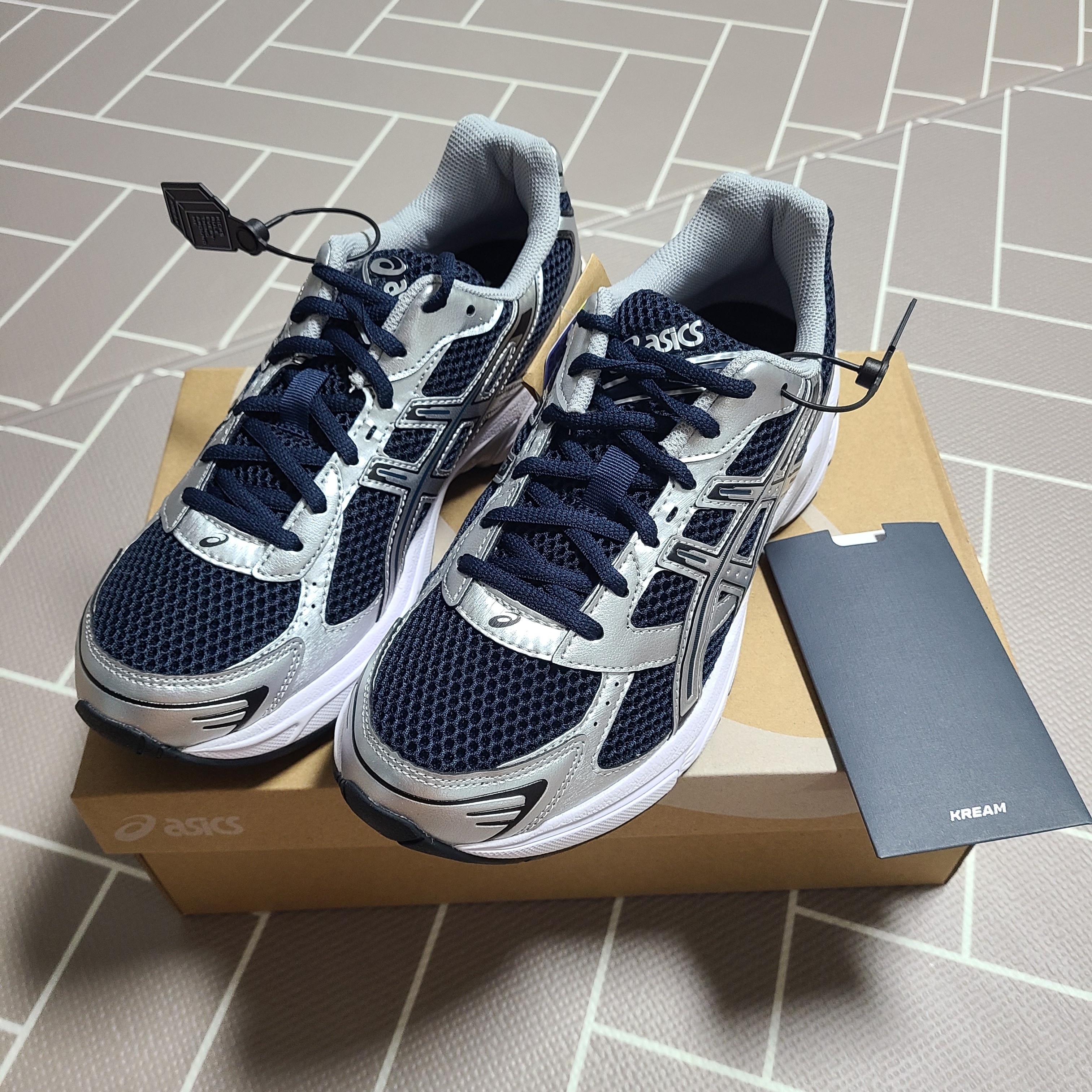Asics Gel-1130 French Blue Pure Silver, Asics Gel-1130 Polar Shade Pure Silver 착용 스타일 - 1
